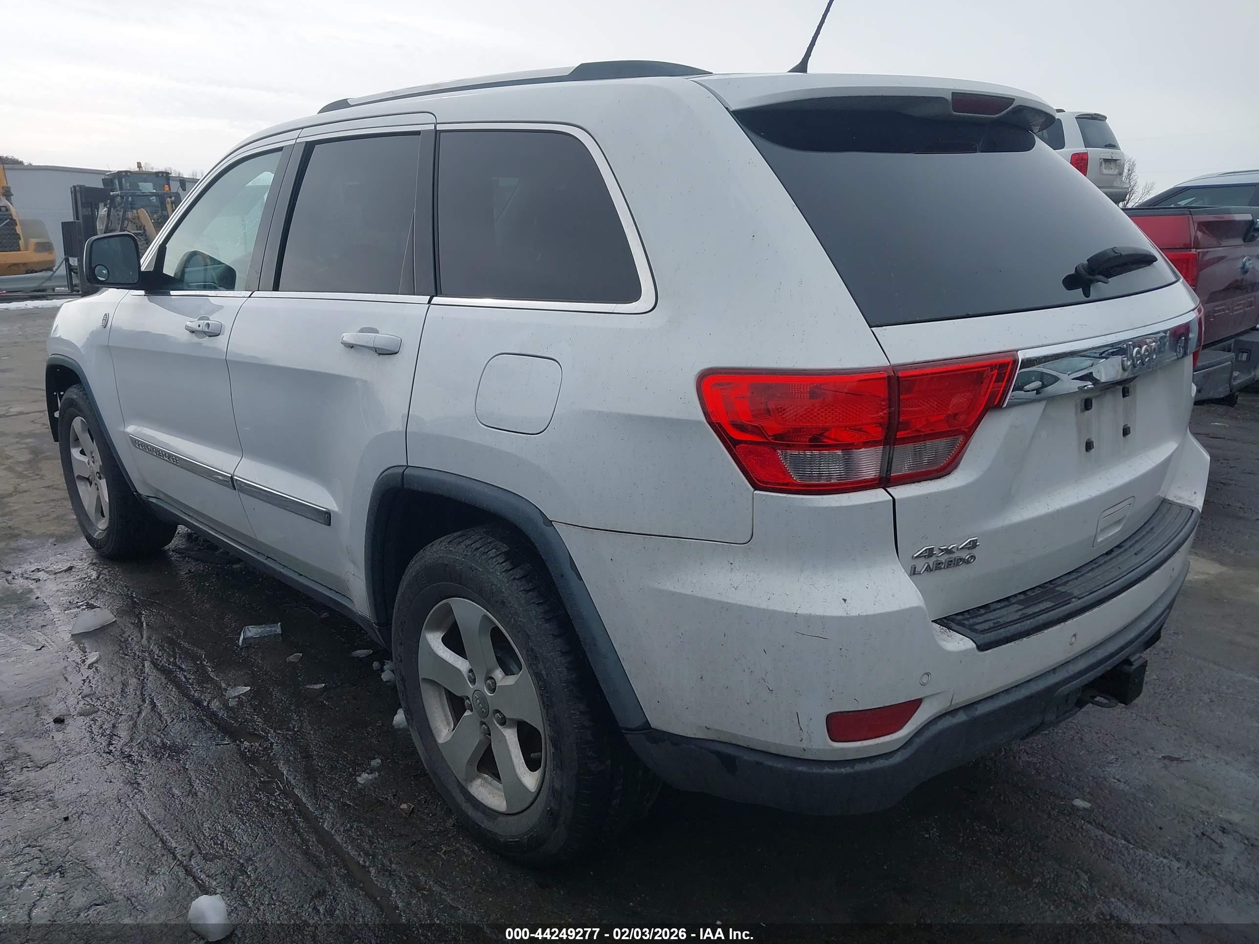 JEEP GRAND image 3