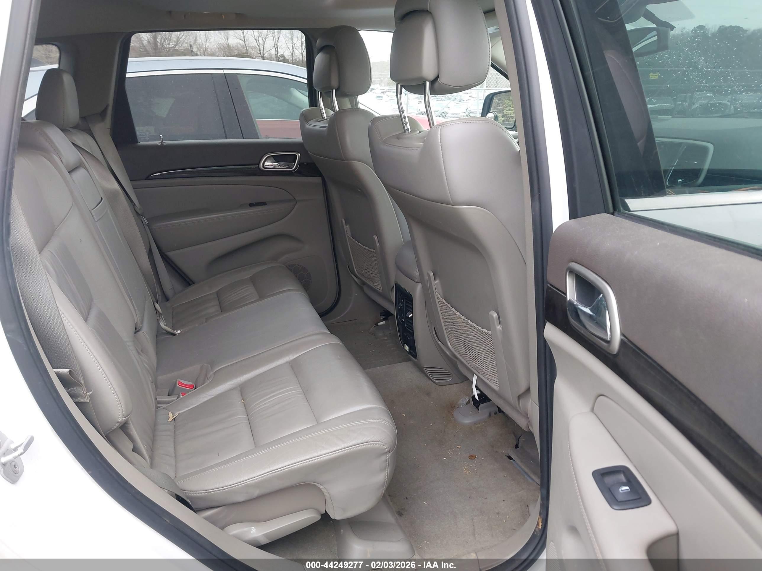 JEEP GRAND image 8