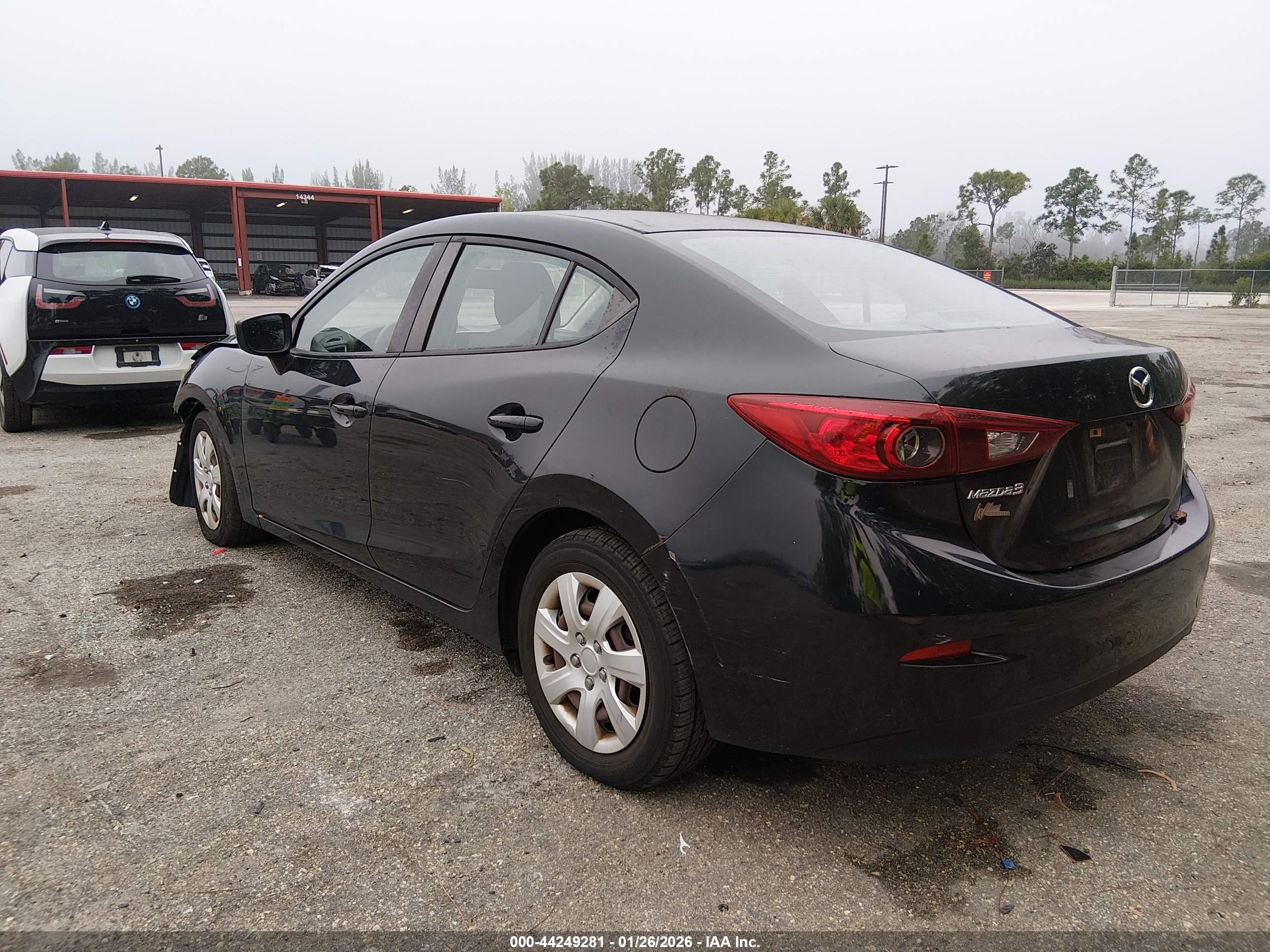MAZDA MAZDA3 image 3