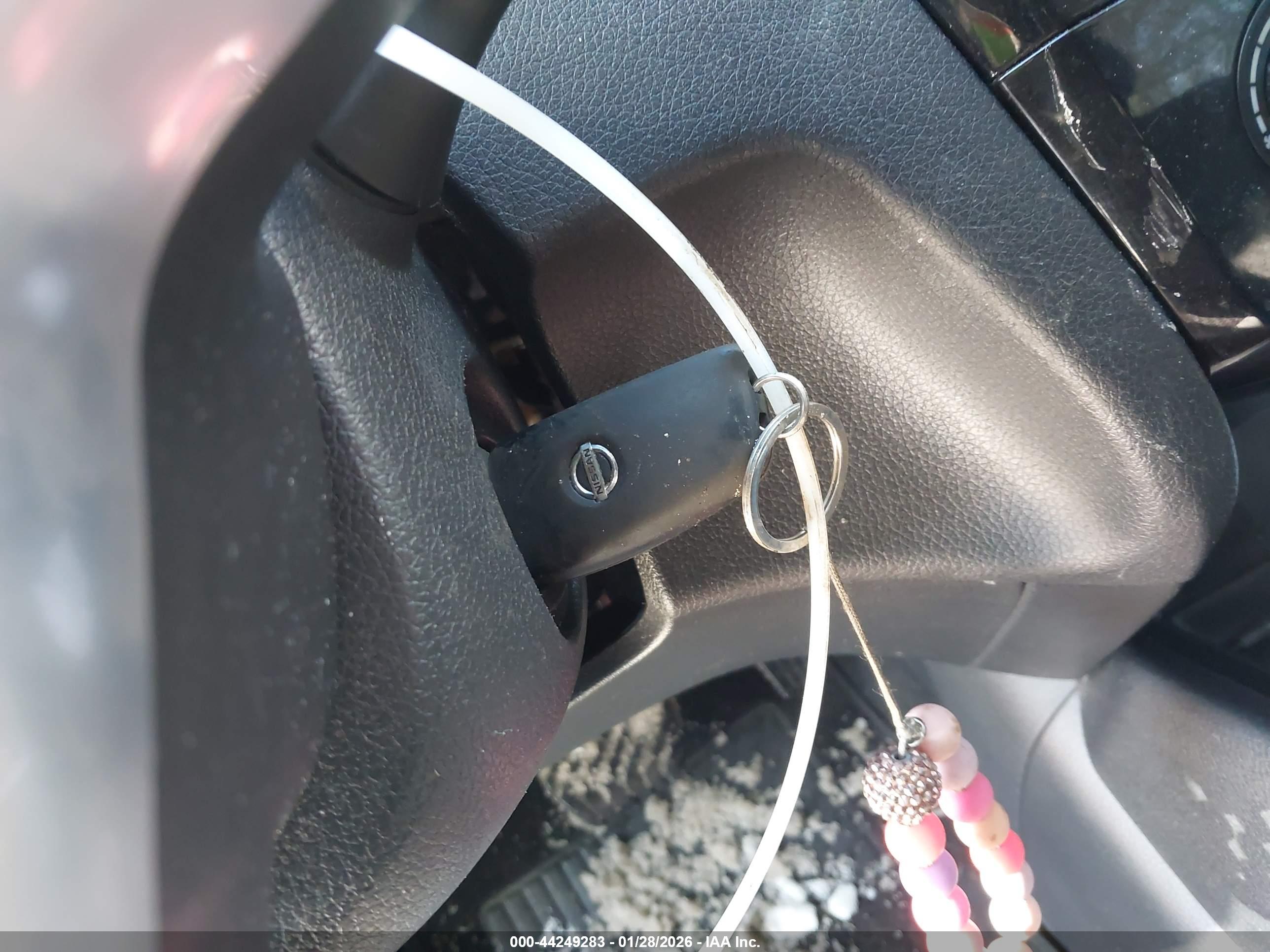 NISSAN ROGUE image 11