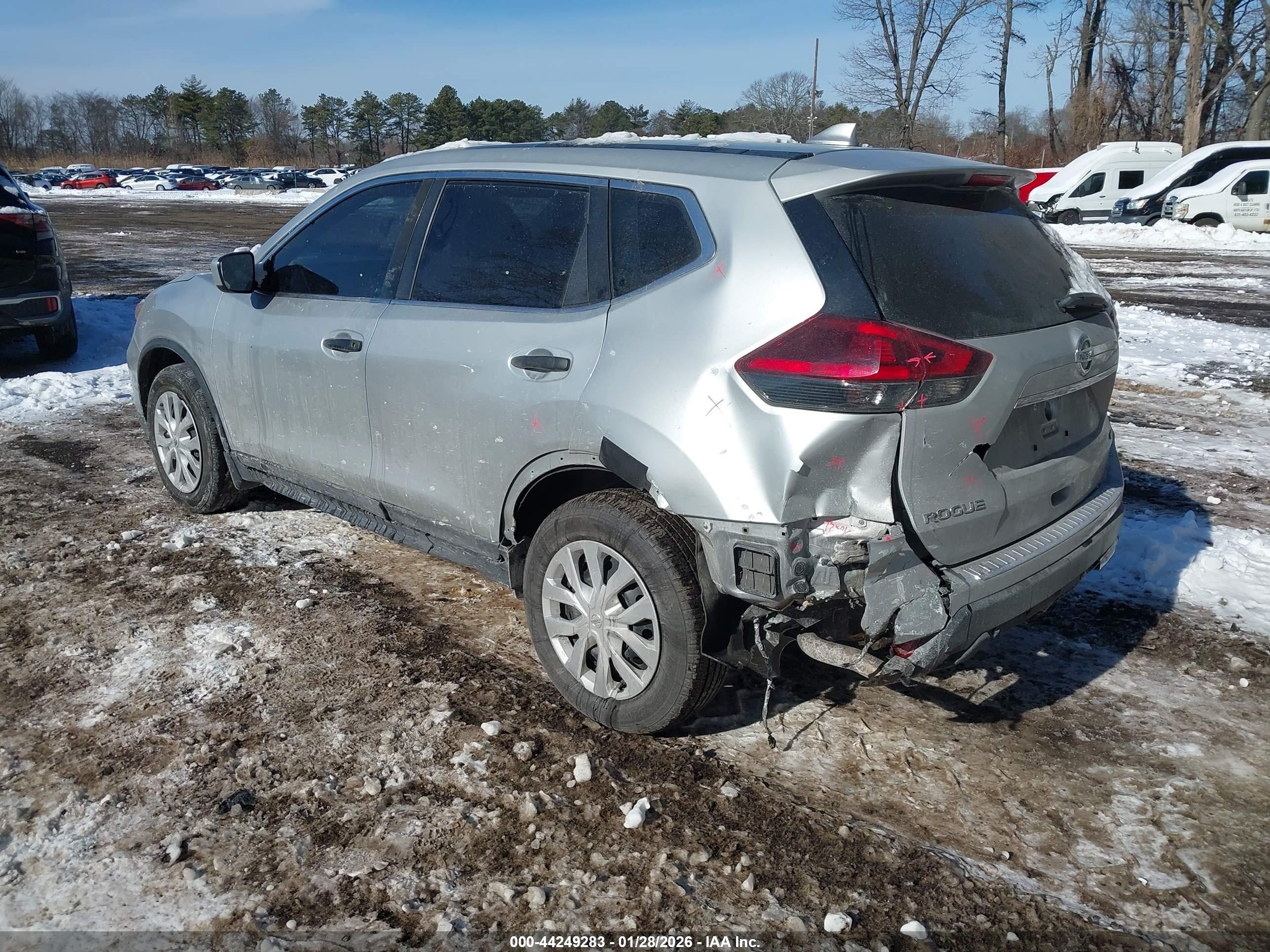 NISSAN ROGUE image 3