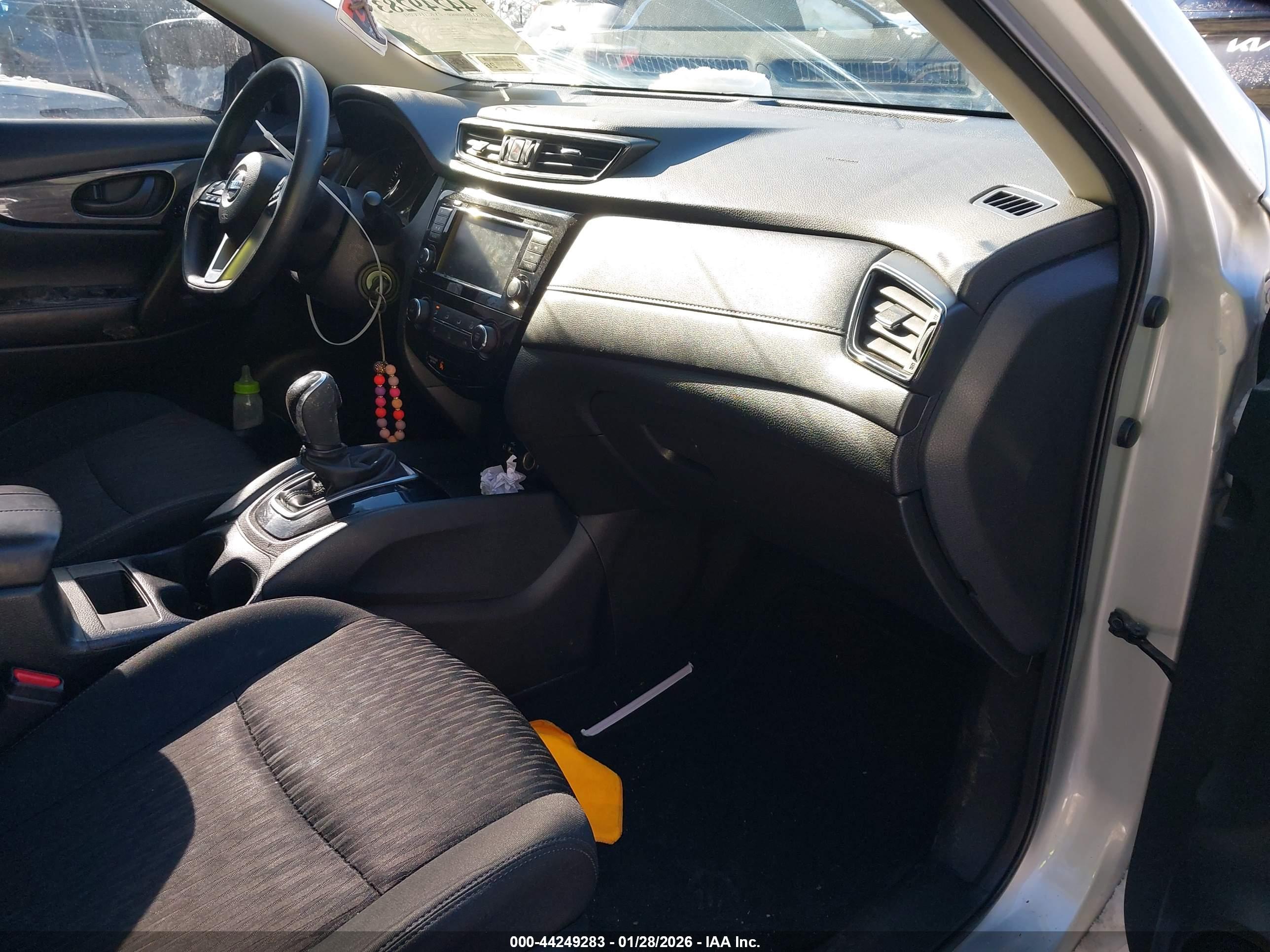 NISSAN ROGUE image 5