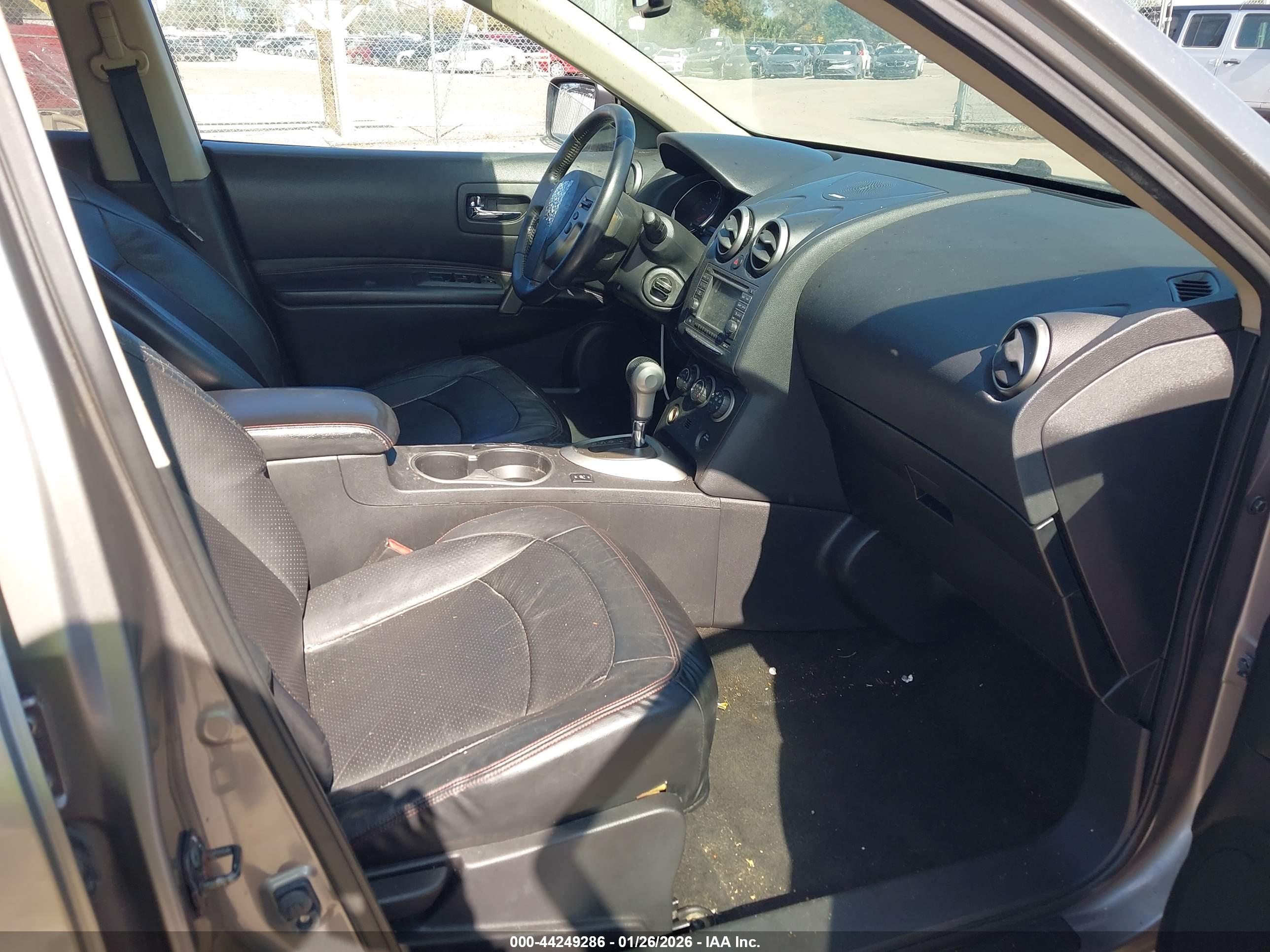NISSAN ROGUE image 5