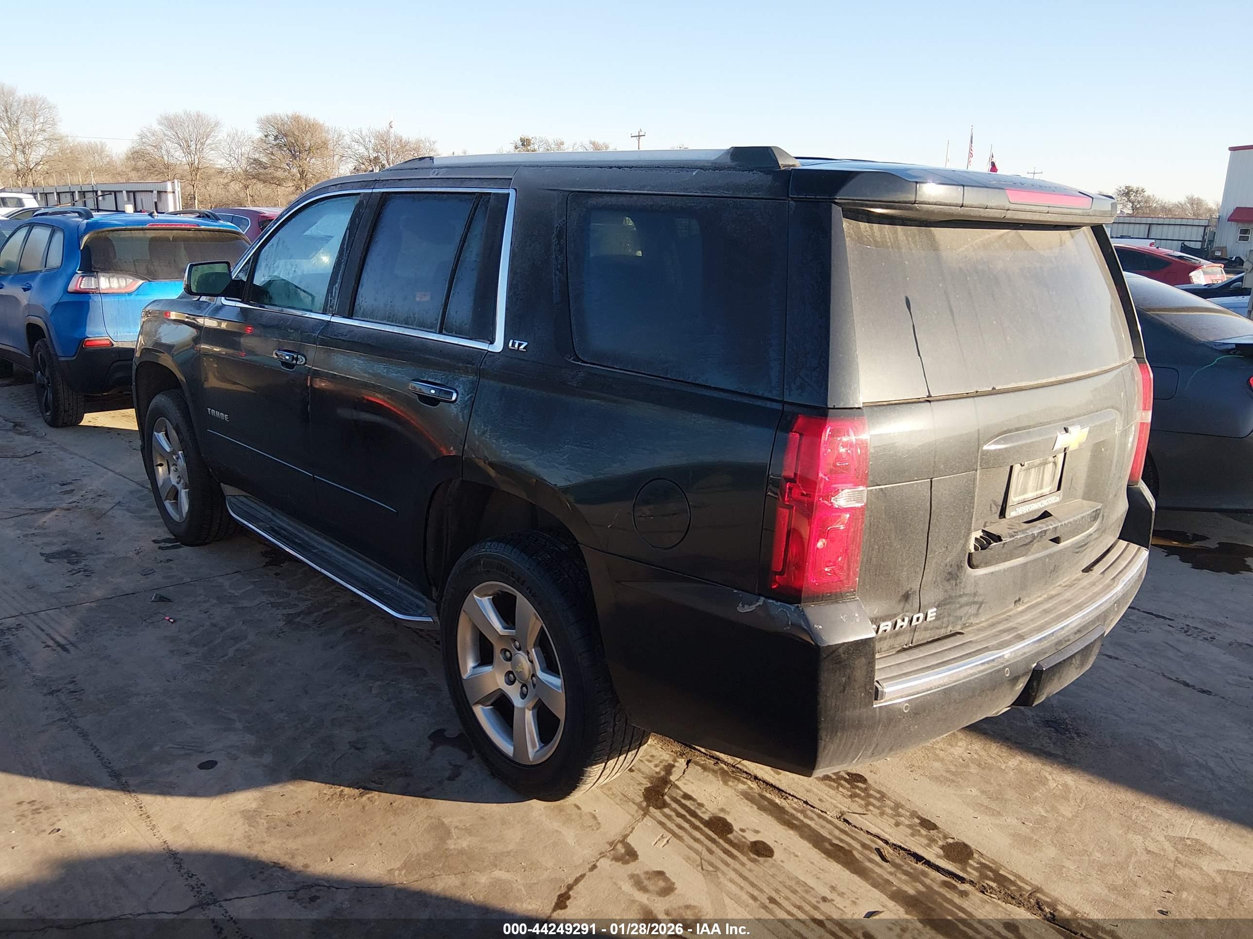 CHEVROLET TAHOE image 3