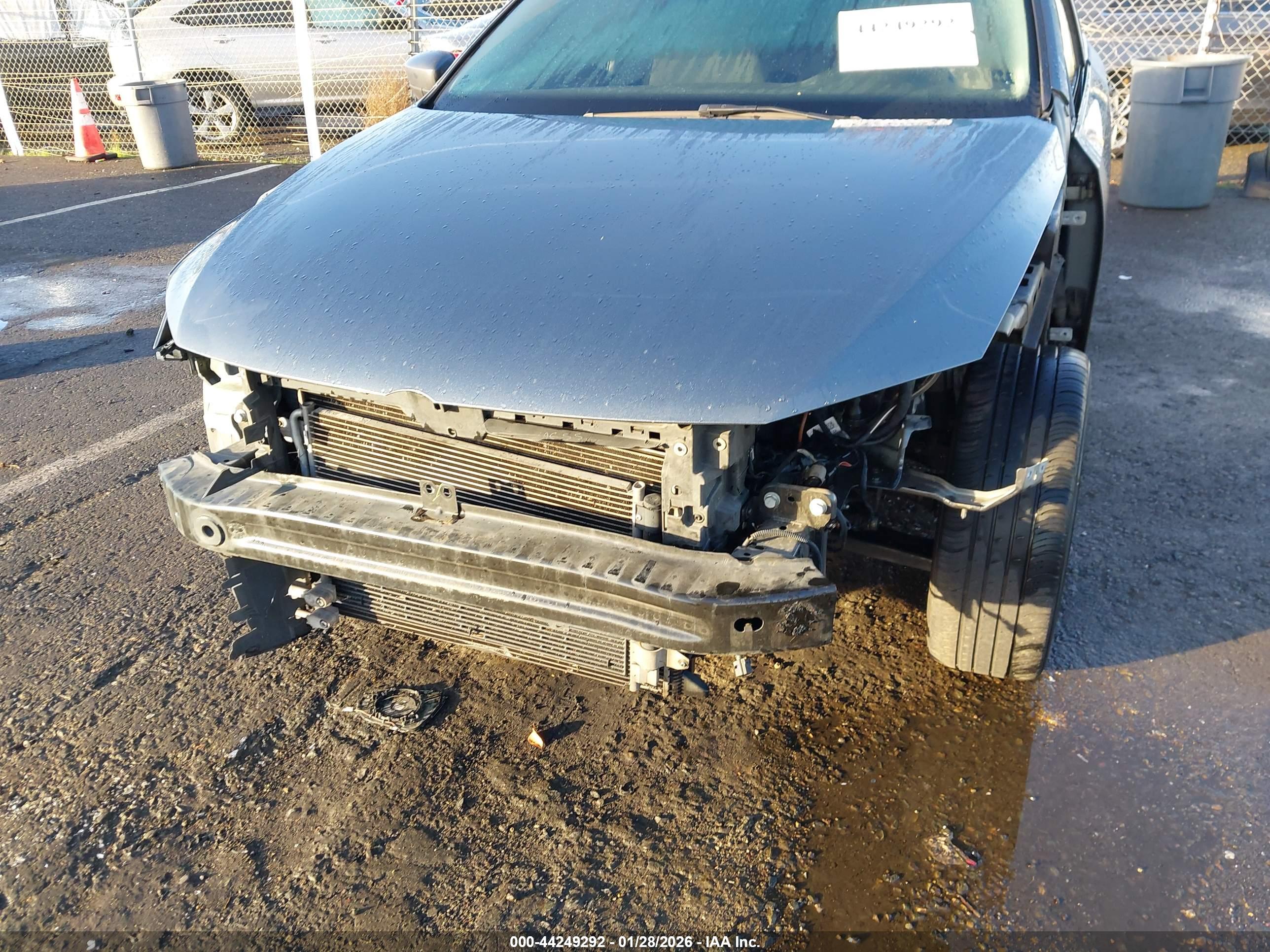 VOLKSWAGEN JETTA image 6