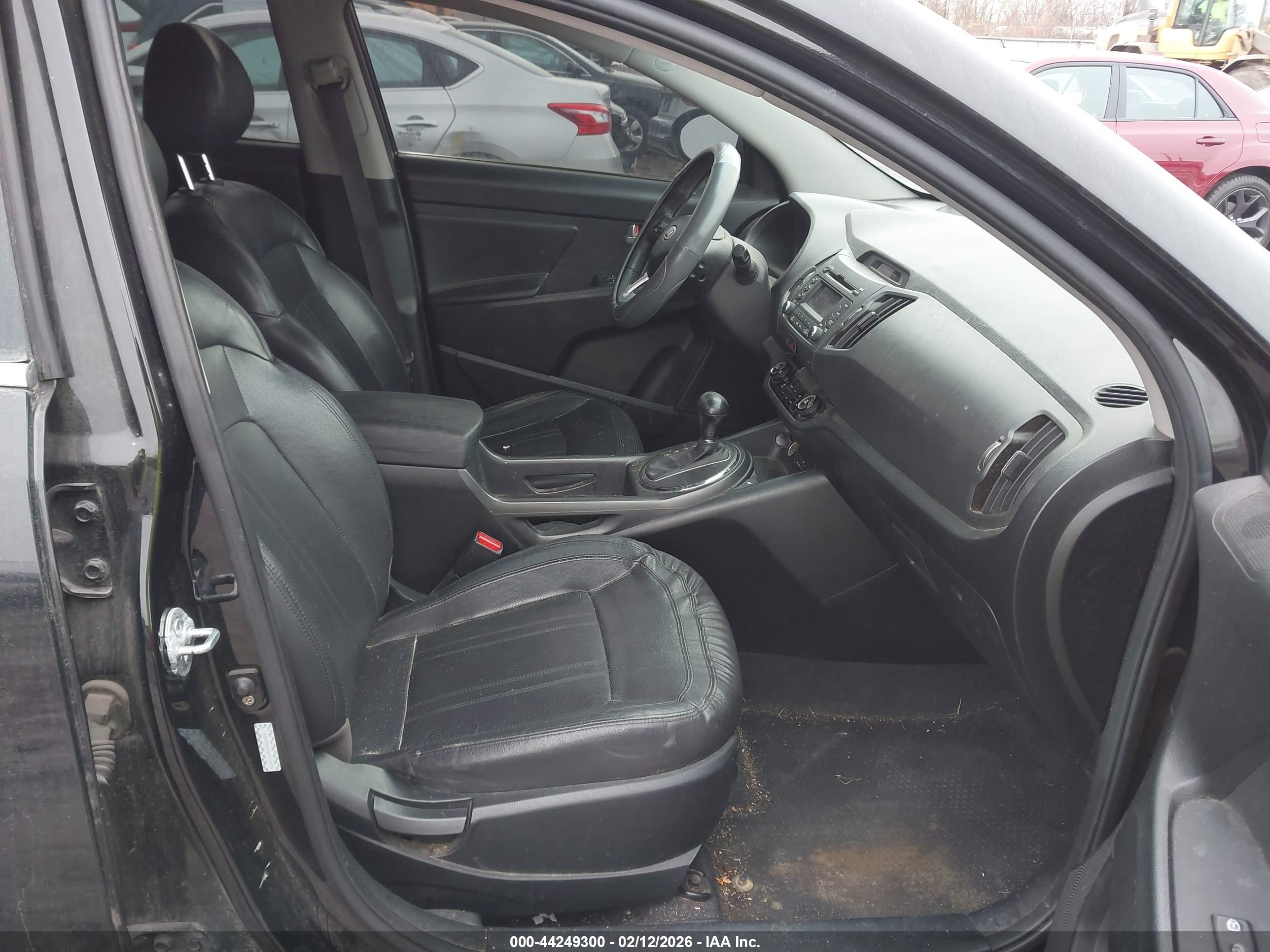 KIA SPORTAGE image 5