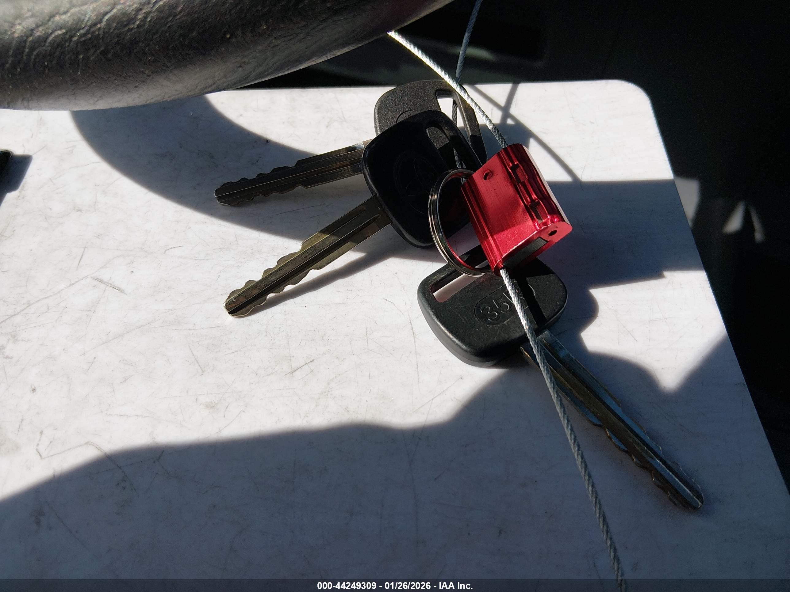 TOYOTA RAV4 image 11