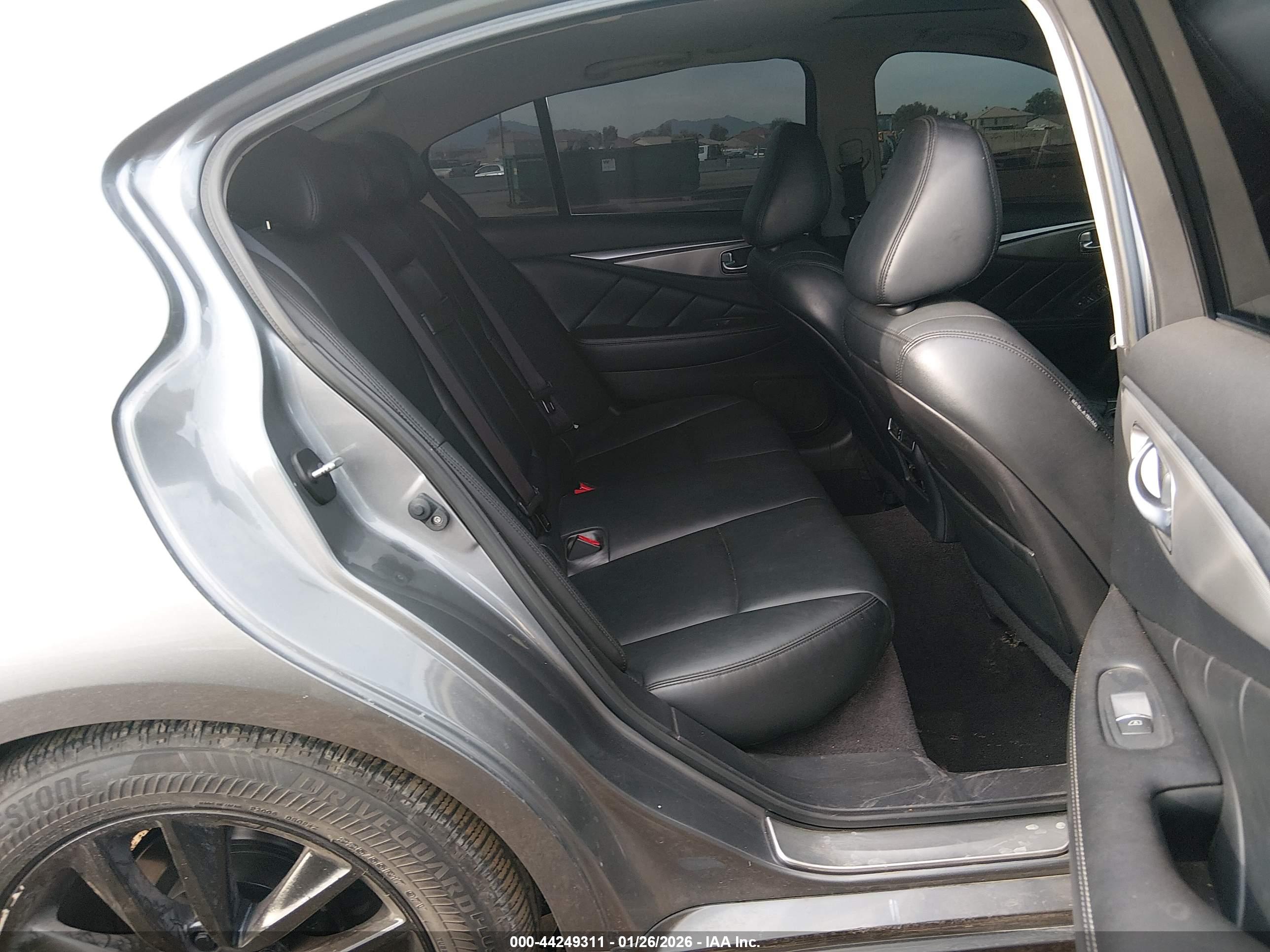INFINITI Q50 image 8