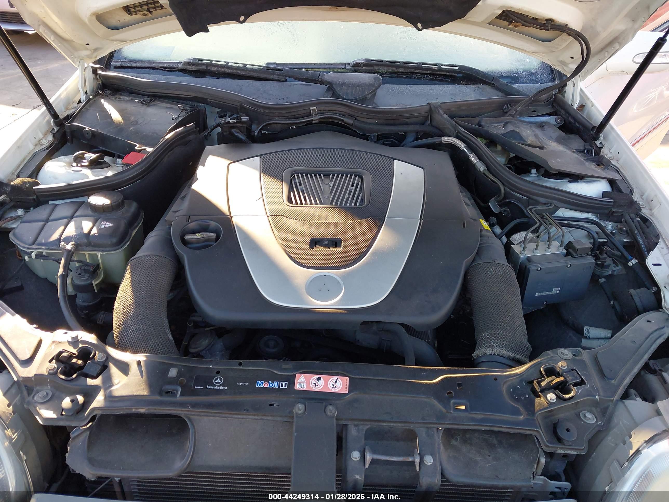MERCEDES-BENZ CLK image 10