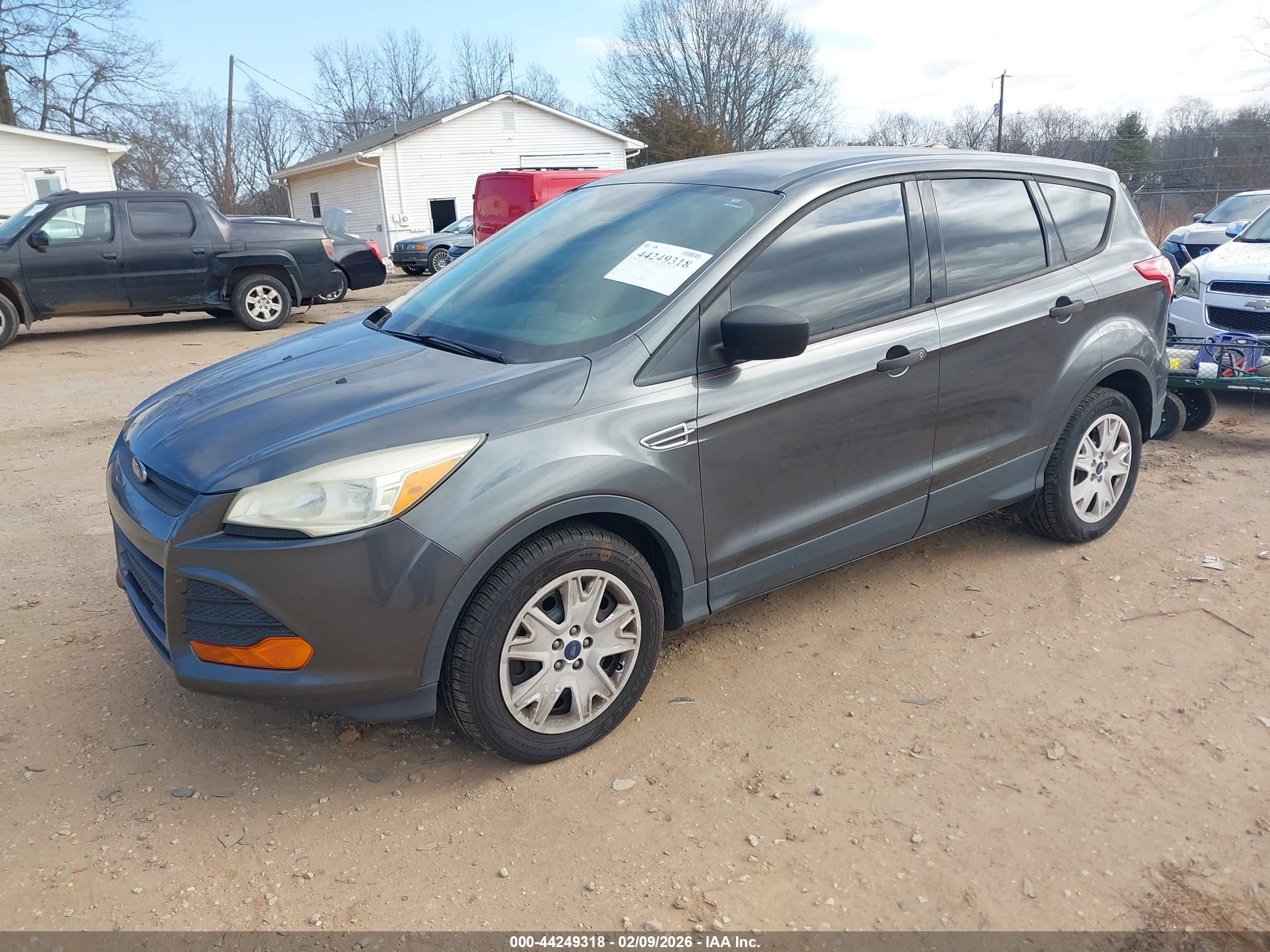 FORD ESCAPE image 2