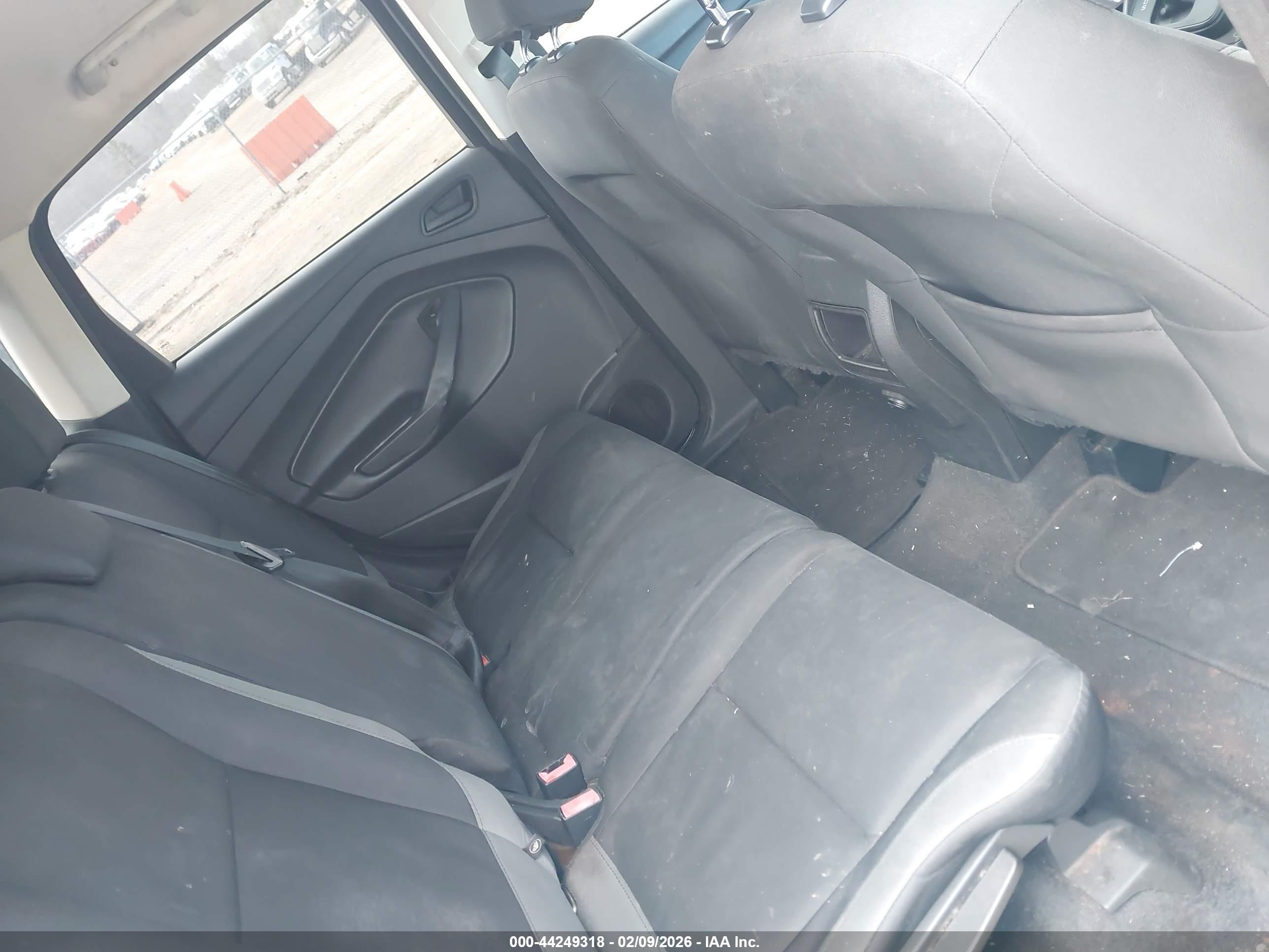 FORD ESCAPE image 8