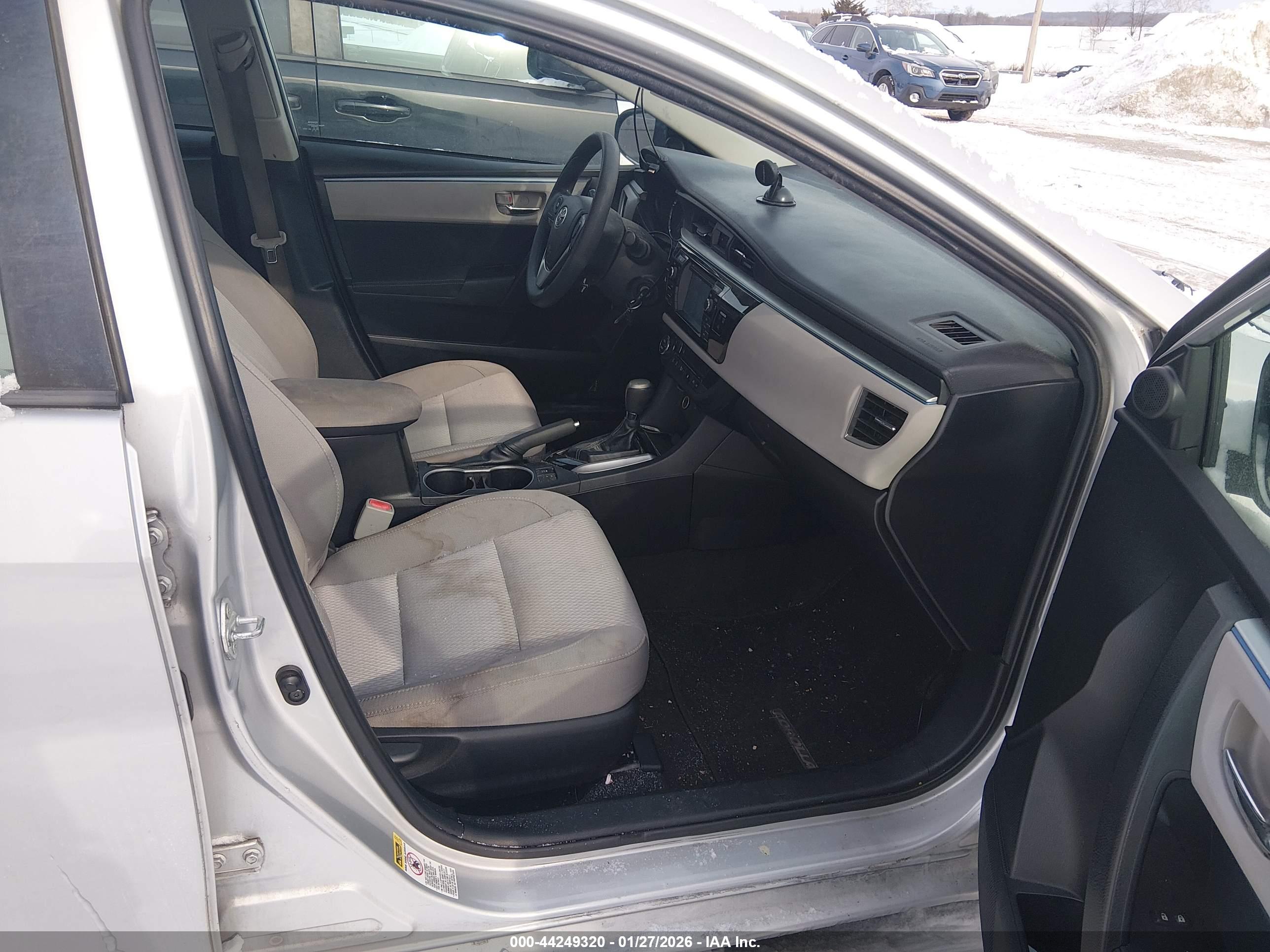 TOYOTA COROLLA image 5