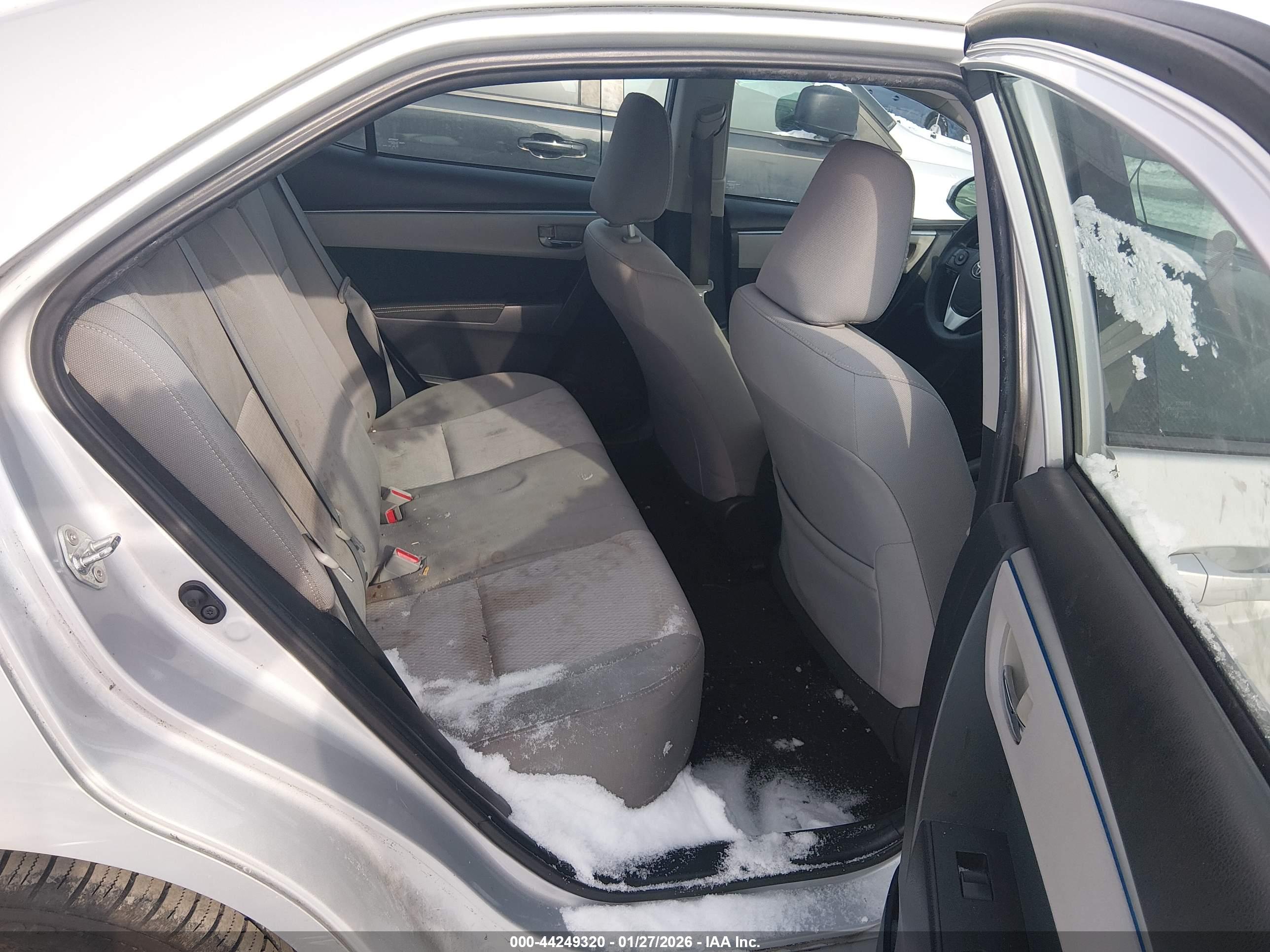 TOYOTA COROLLA image 8