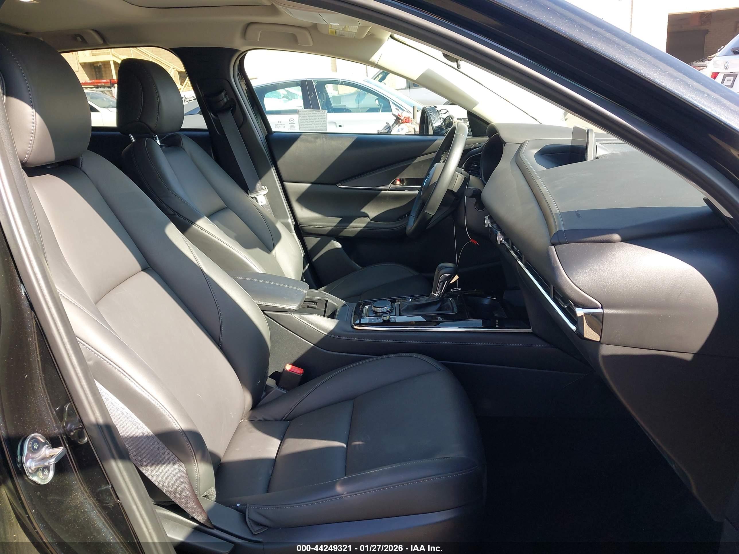 MAZDA CX-30 image 5