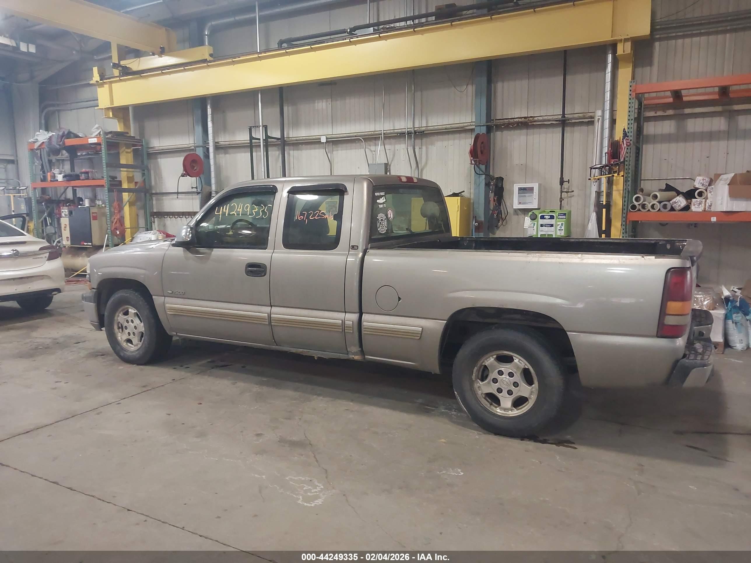 CHEVROLET SILVERADO image 6