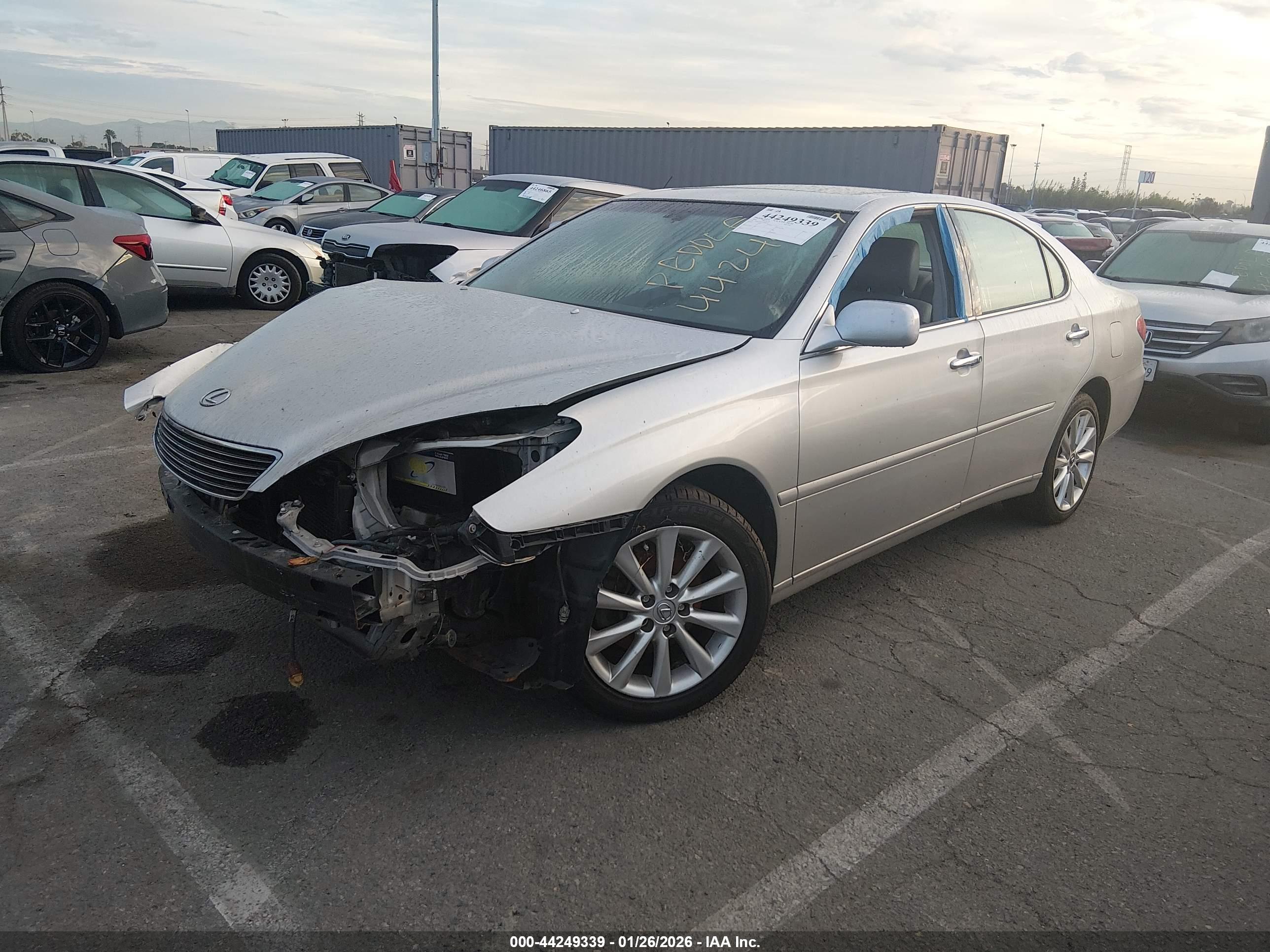 LEXUS ES image 2