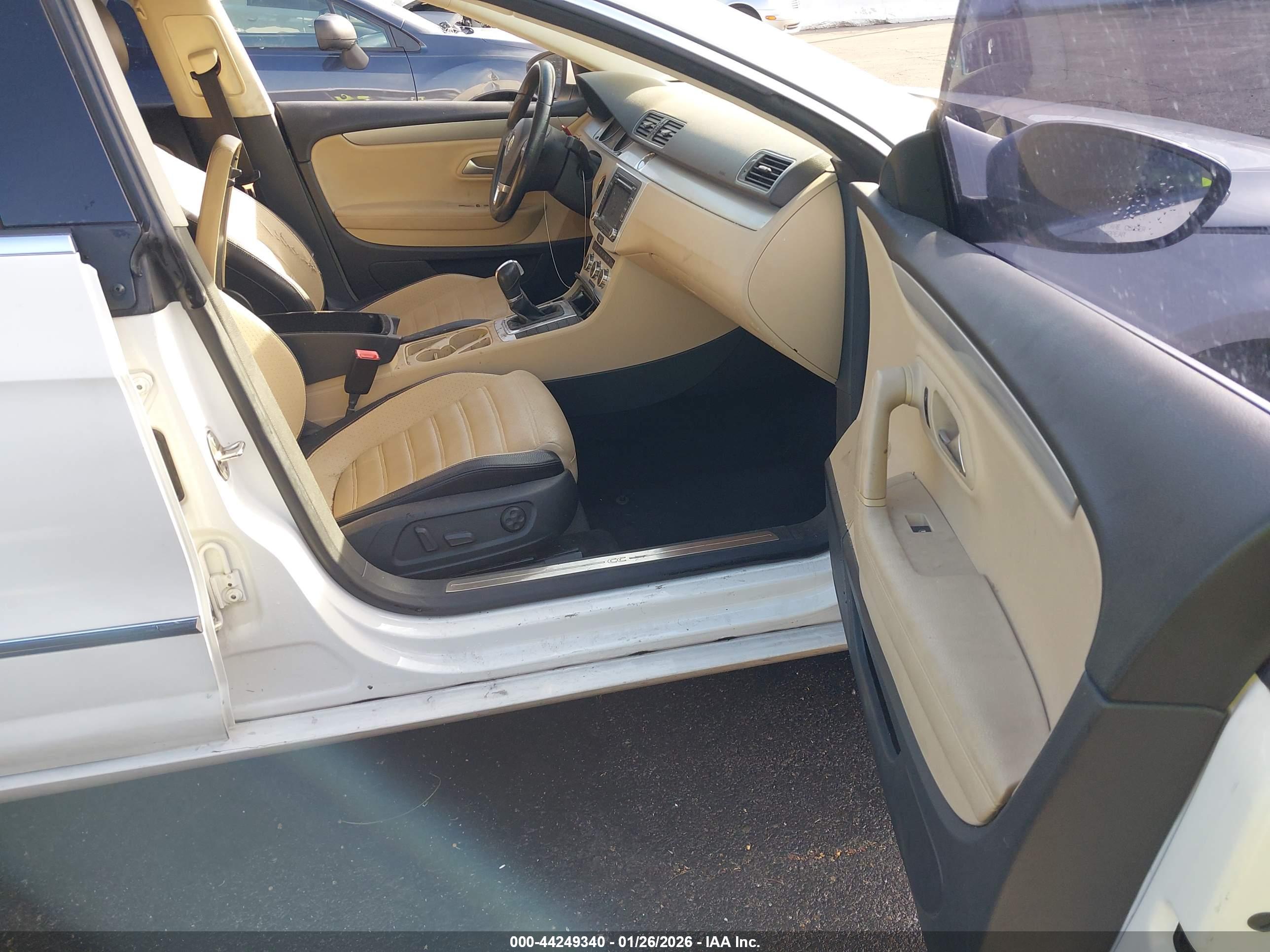 VOLKSWAGEN CC image 5
