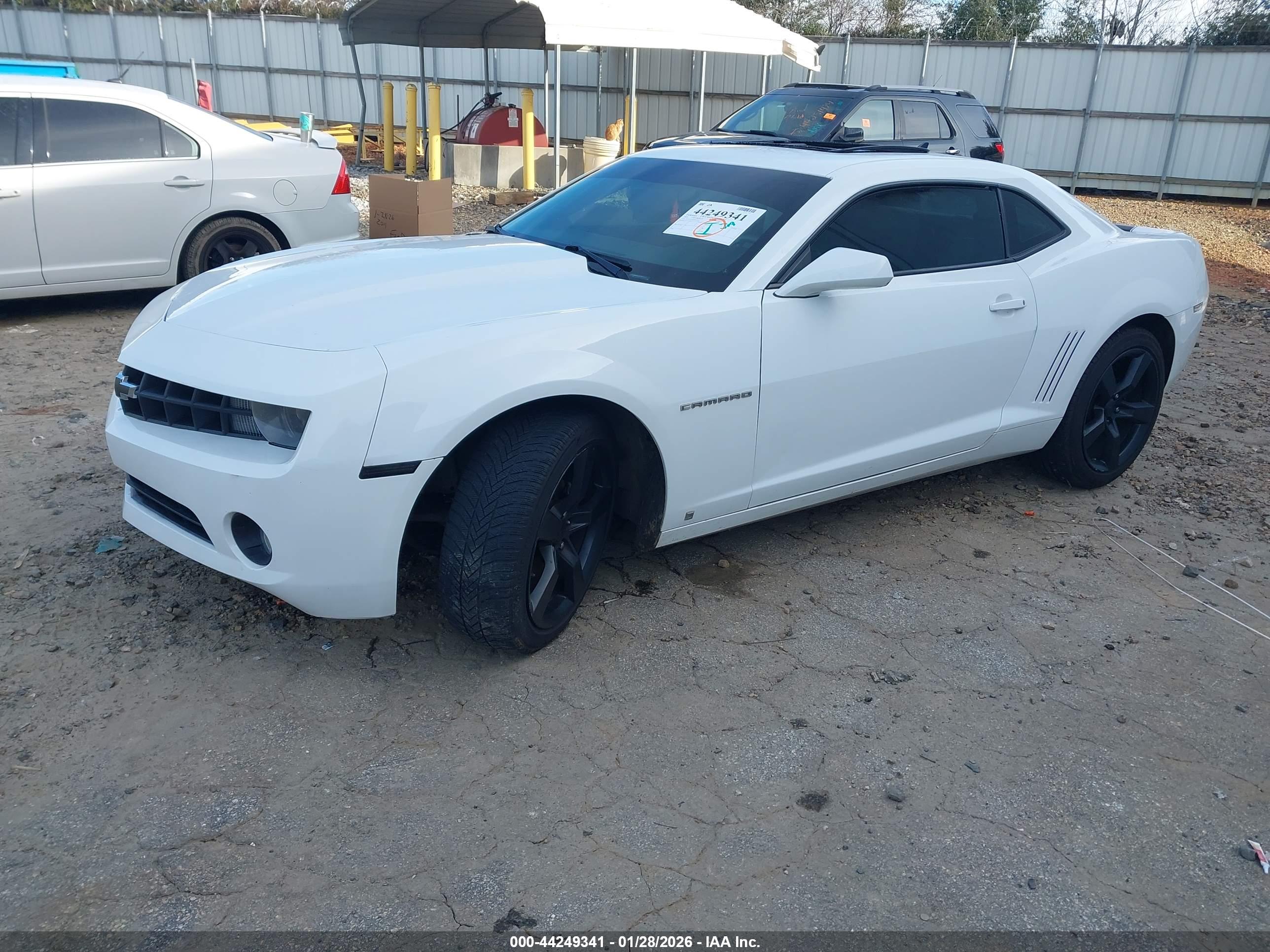 CHEVROLET CAMARO image 2