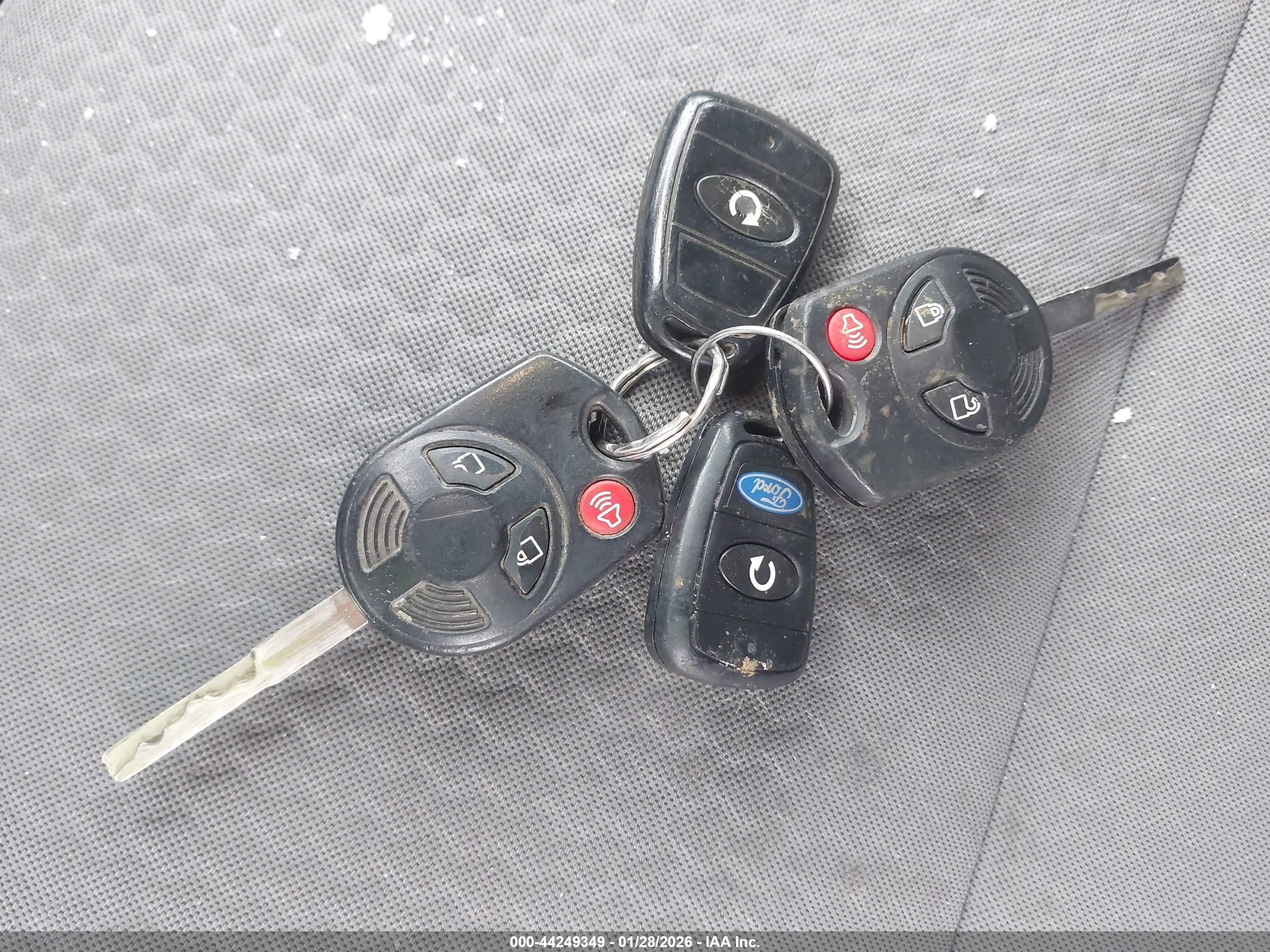 FORD ESCAPE image 11