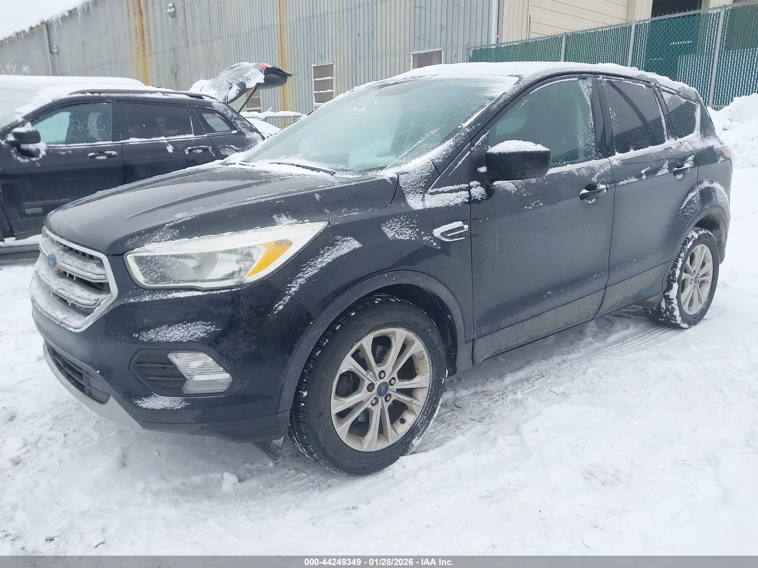 FORD ESCAPE image 2