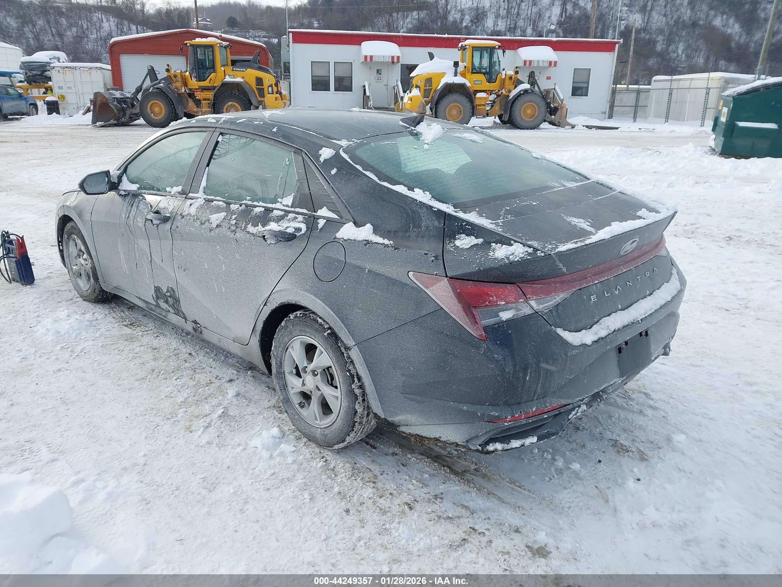 HYUNDAI ELANTRA image 3