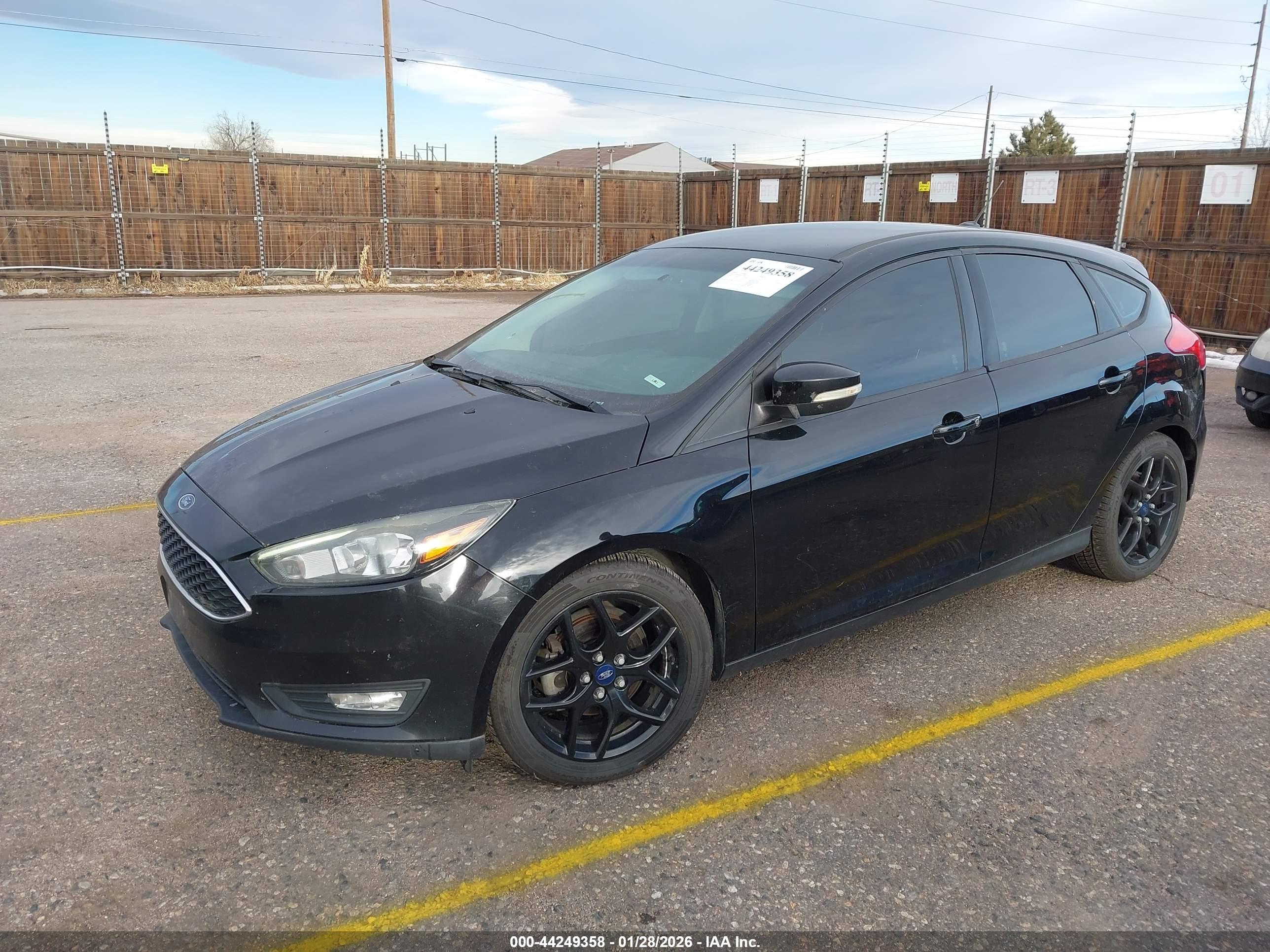FORD FOCUS image 2