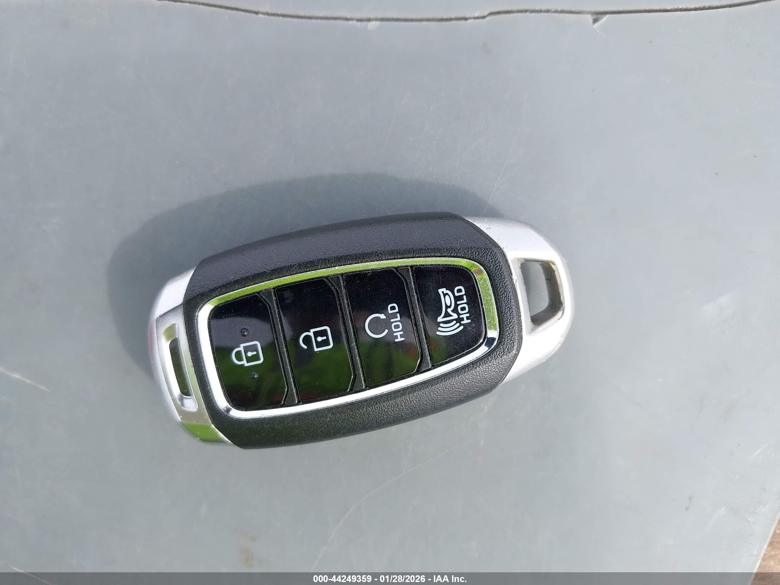 HYUNDAI KONA image 11