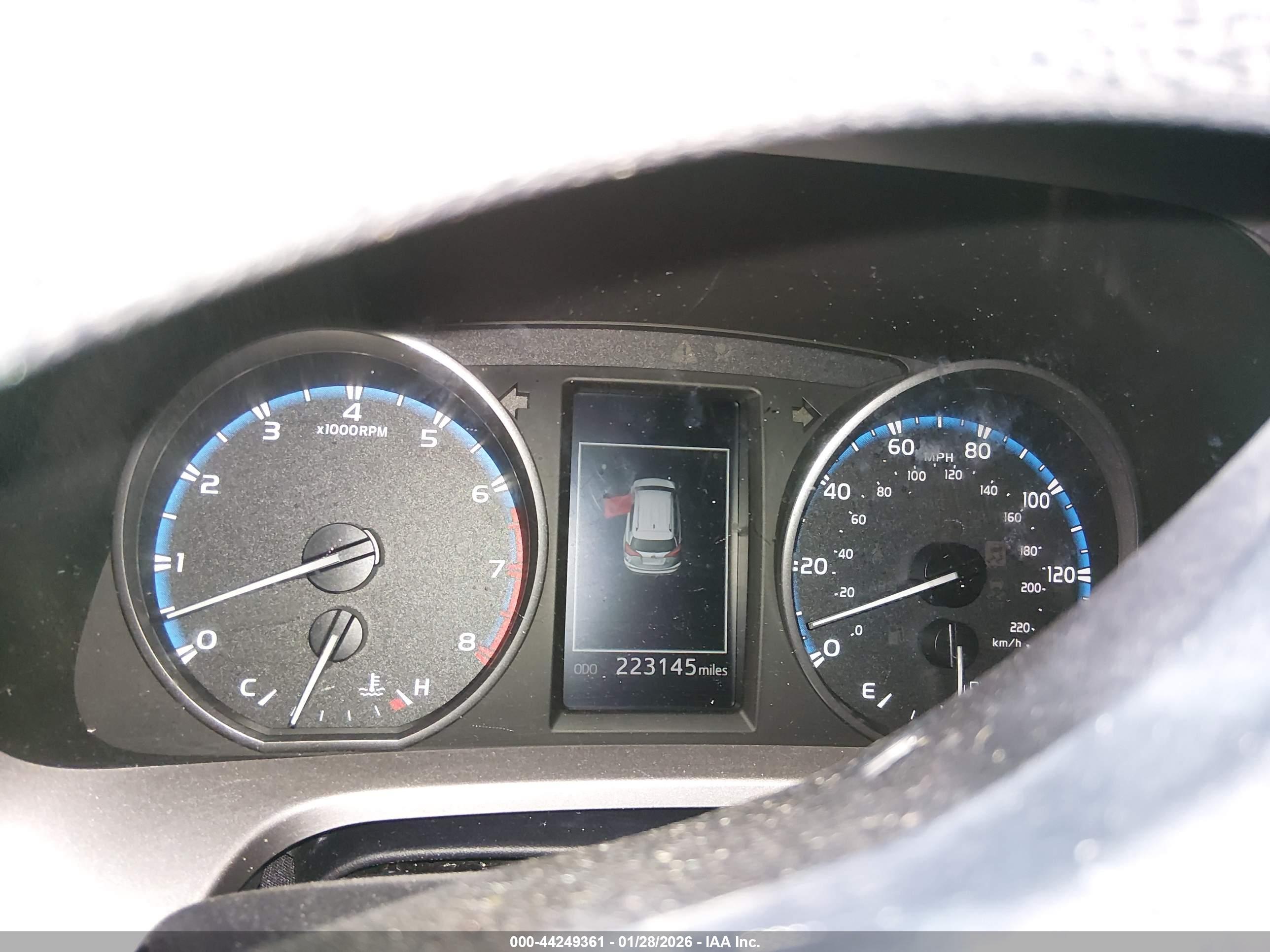 TOYOTA RAV4 image 7
