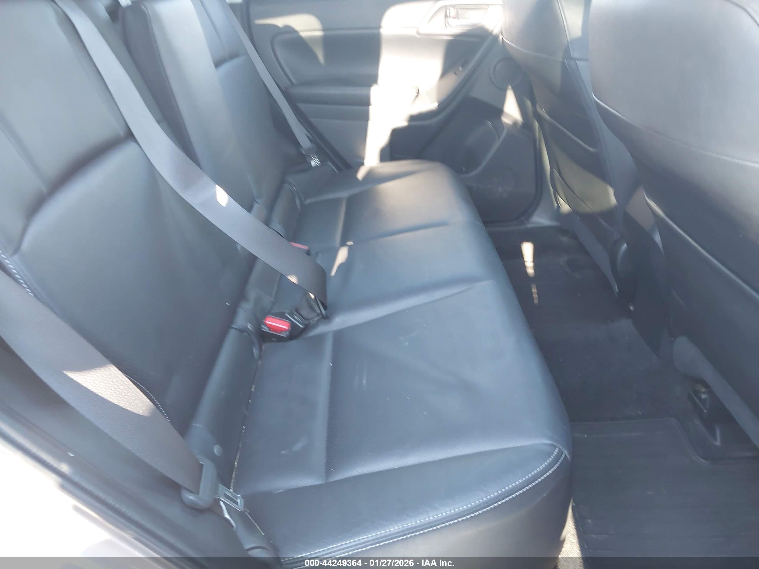 SUBARU FORESTER image 8