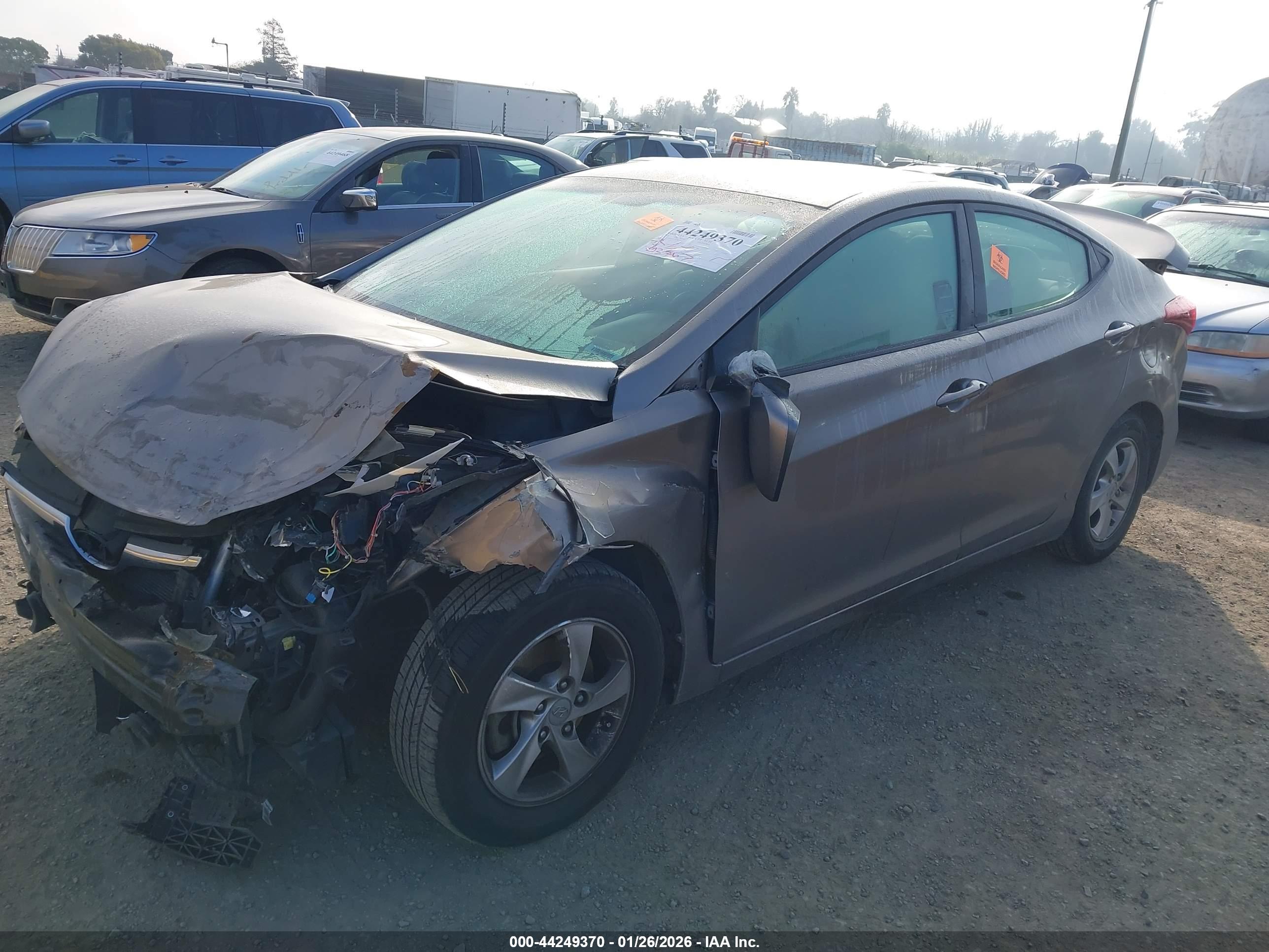 HYUNDAI ELANTRA image 2