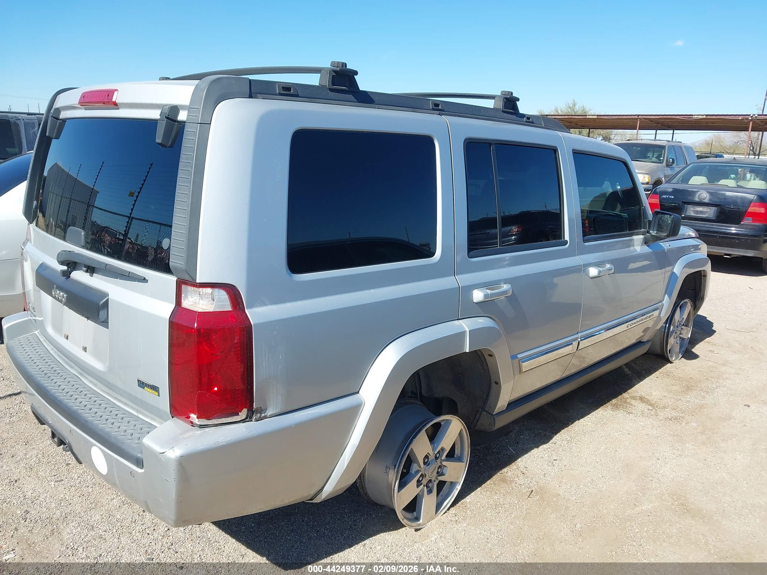 JEEP COMMANDER image 4