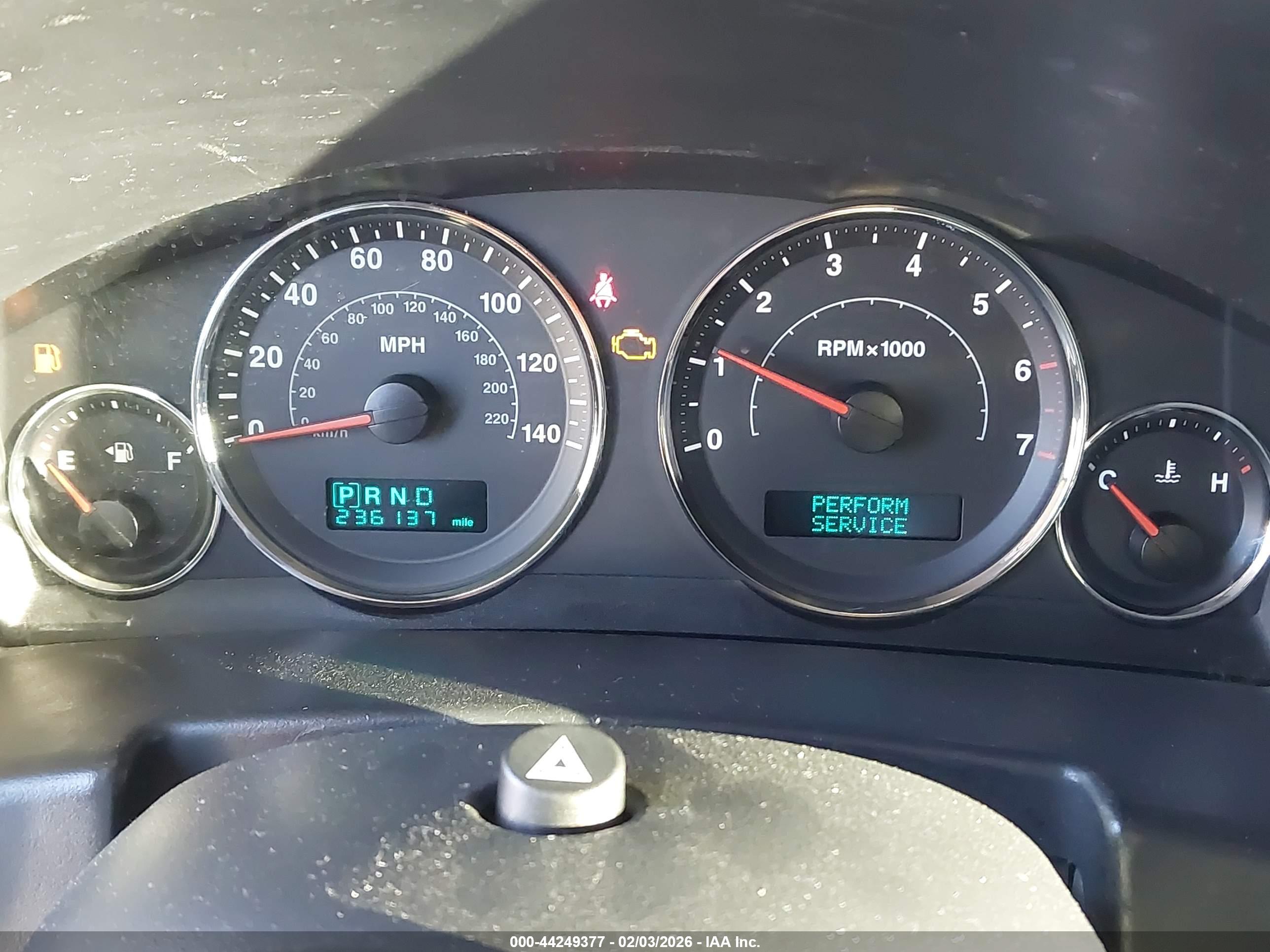 JEEP COMMANDER image 7