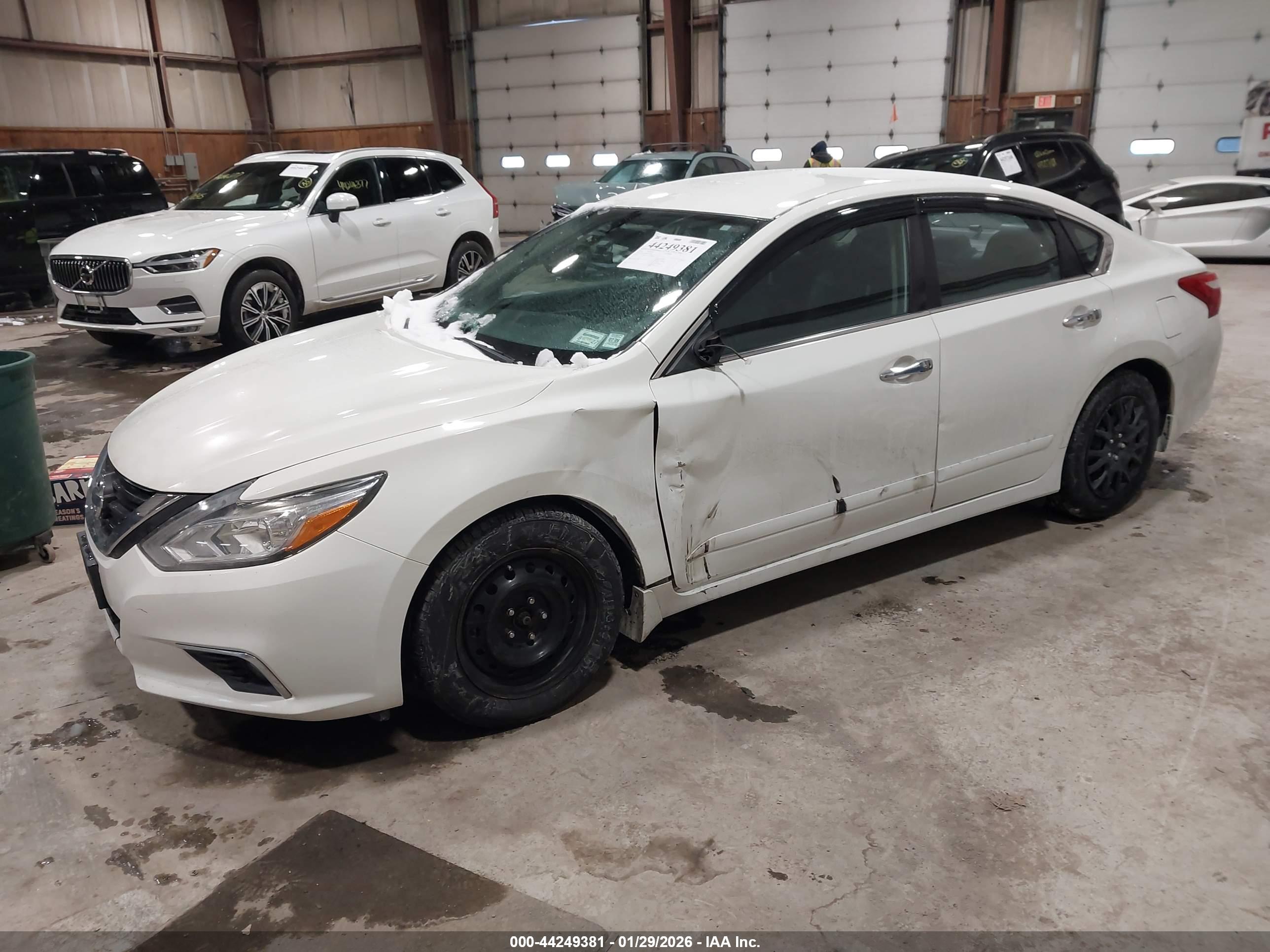 NISSAN ALTIMA image 2