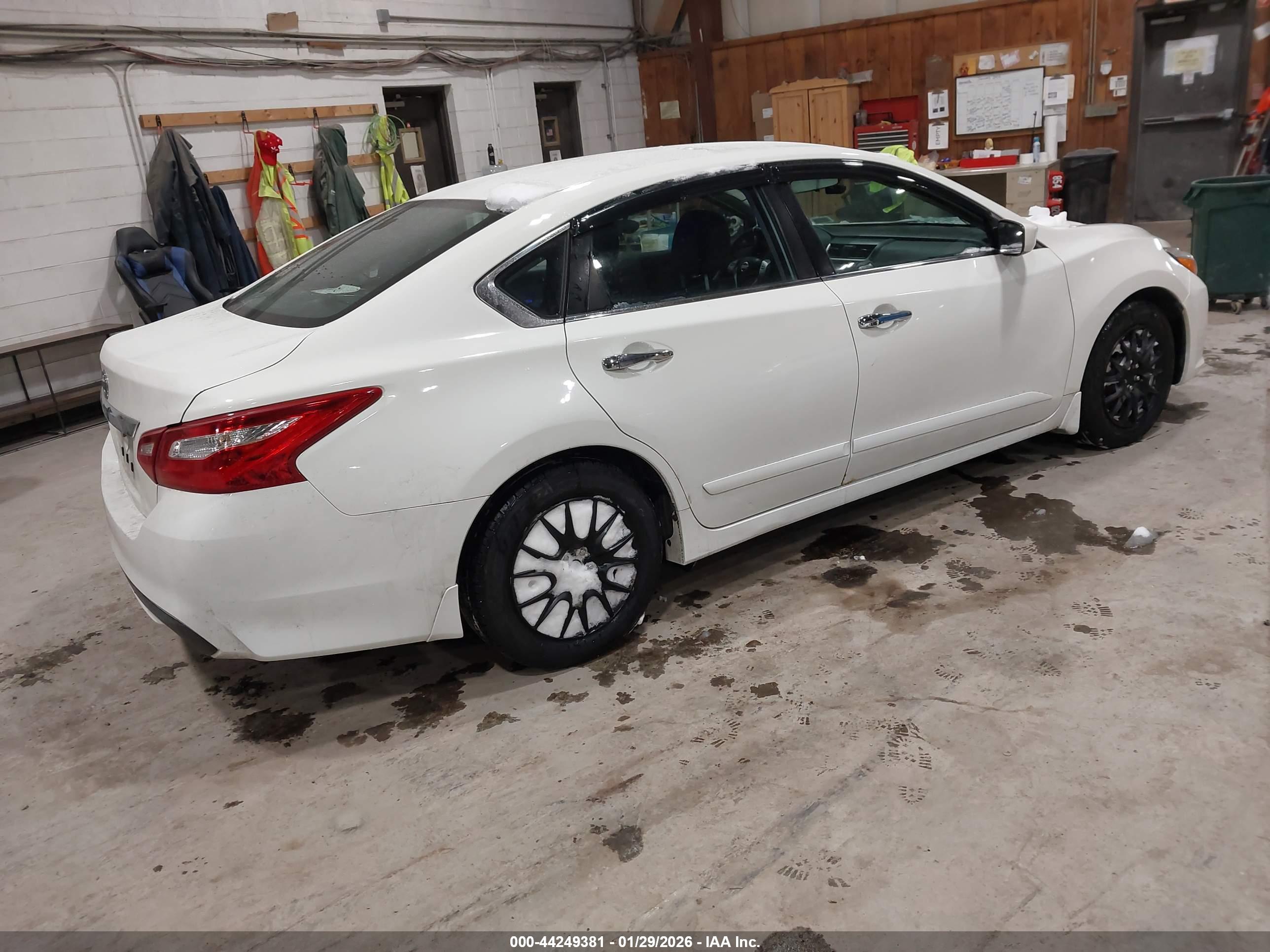 NISSAN ALTIMA image 4