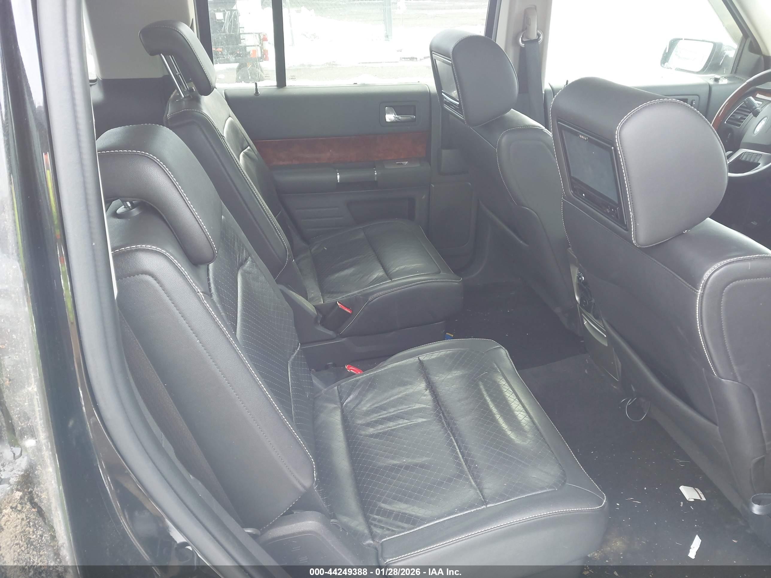 FORD FLEX image 8
