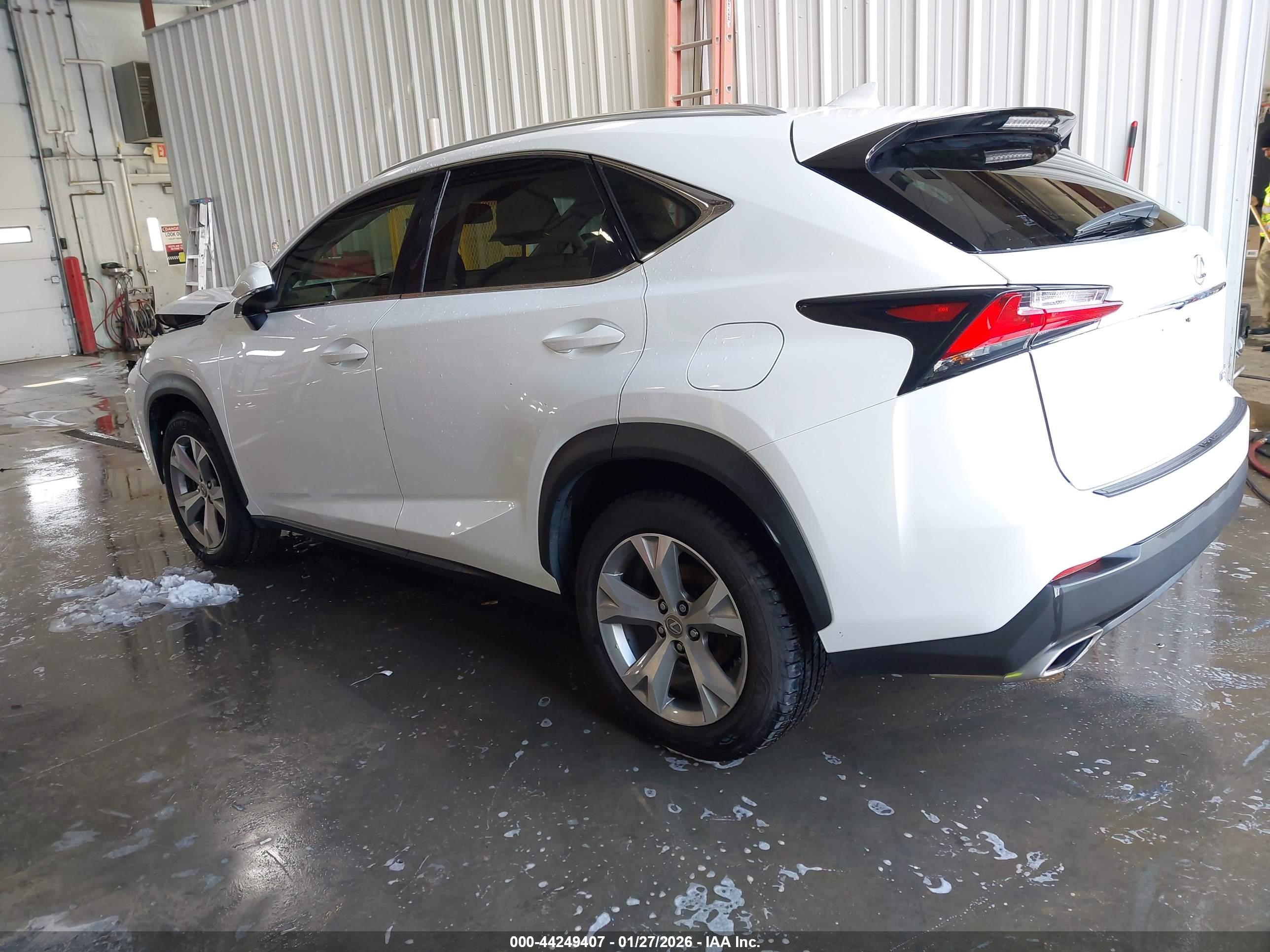 LEXUS NX image 3