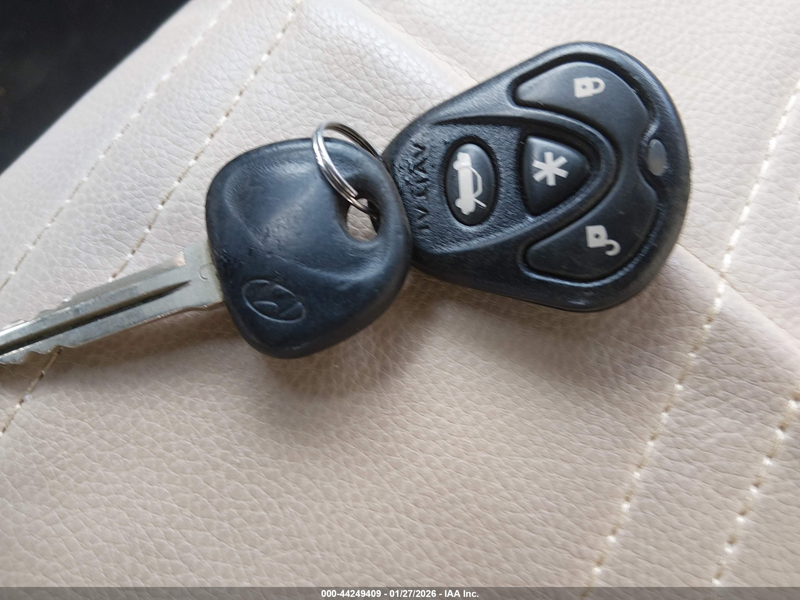 HYUNDAI ELANTRA image 11