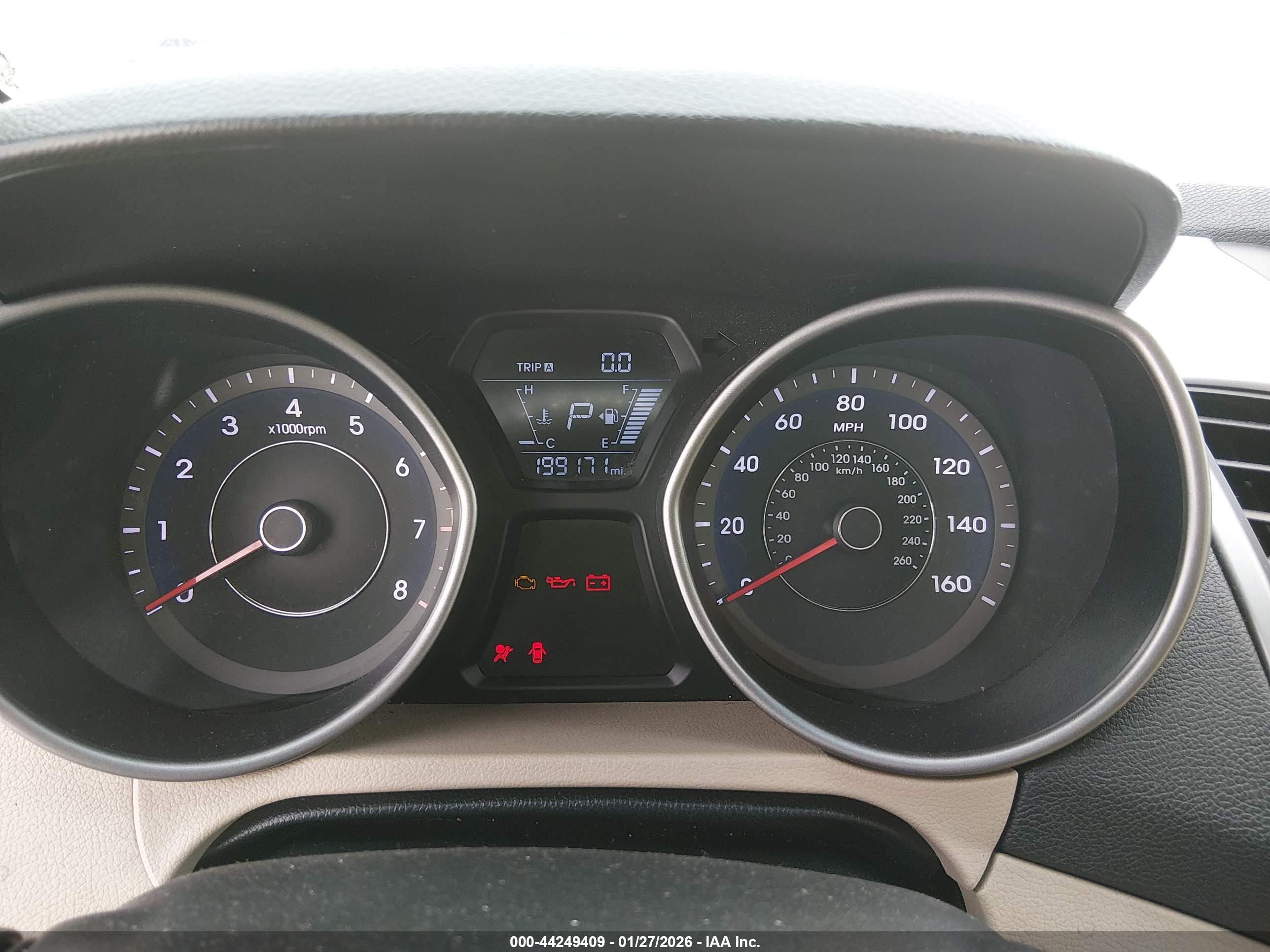 HYUNDAI ELANTRA image 7