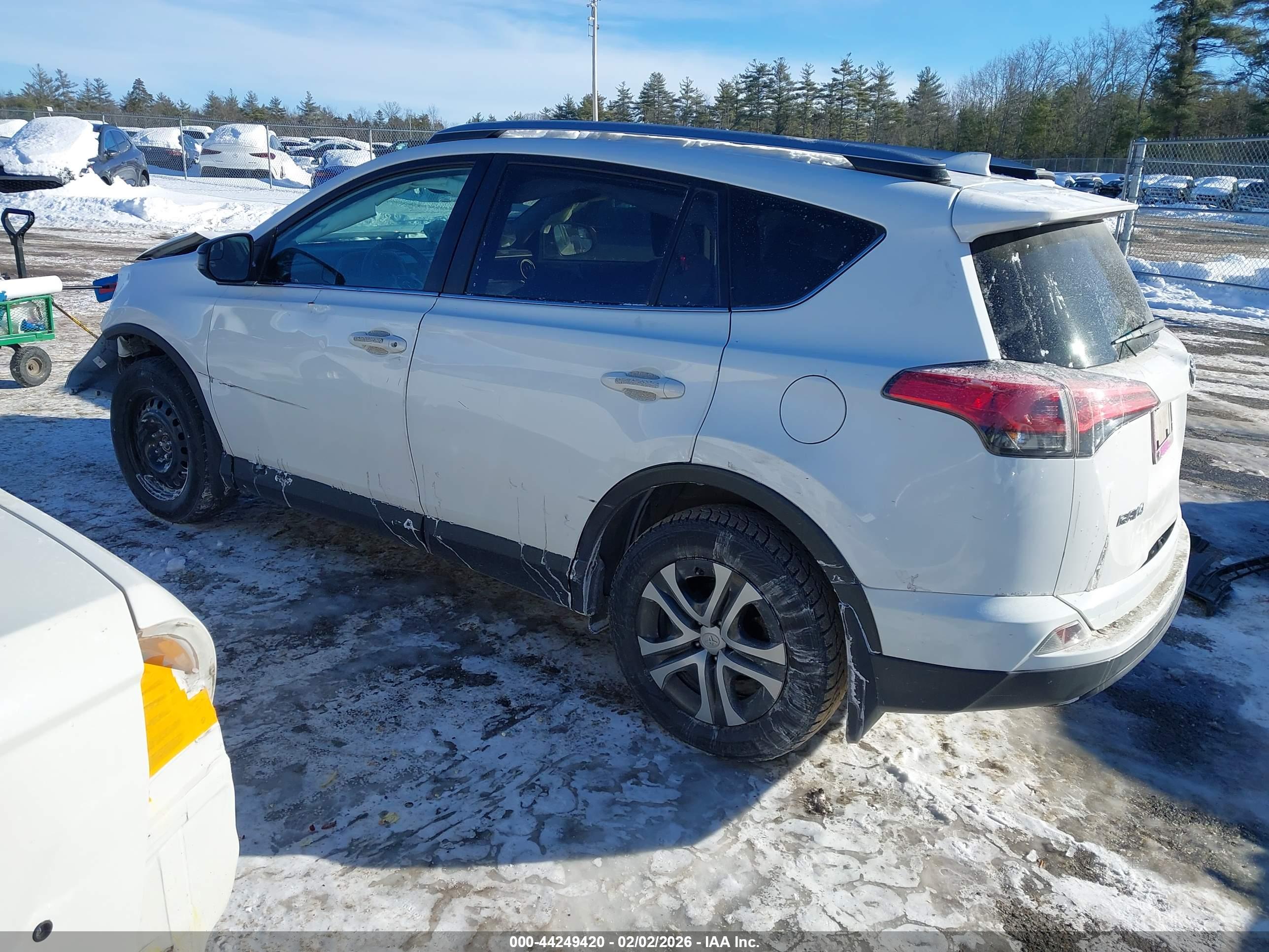 TOYOTA RAV4 image 3