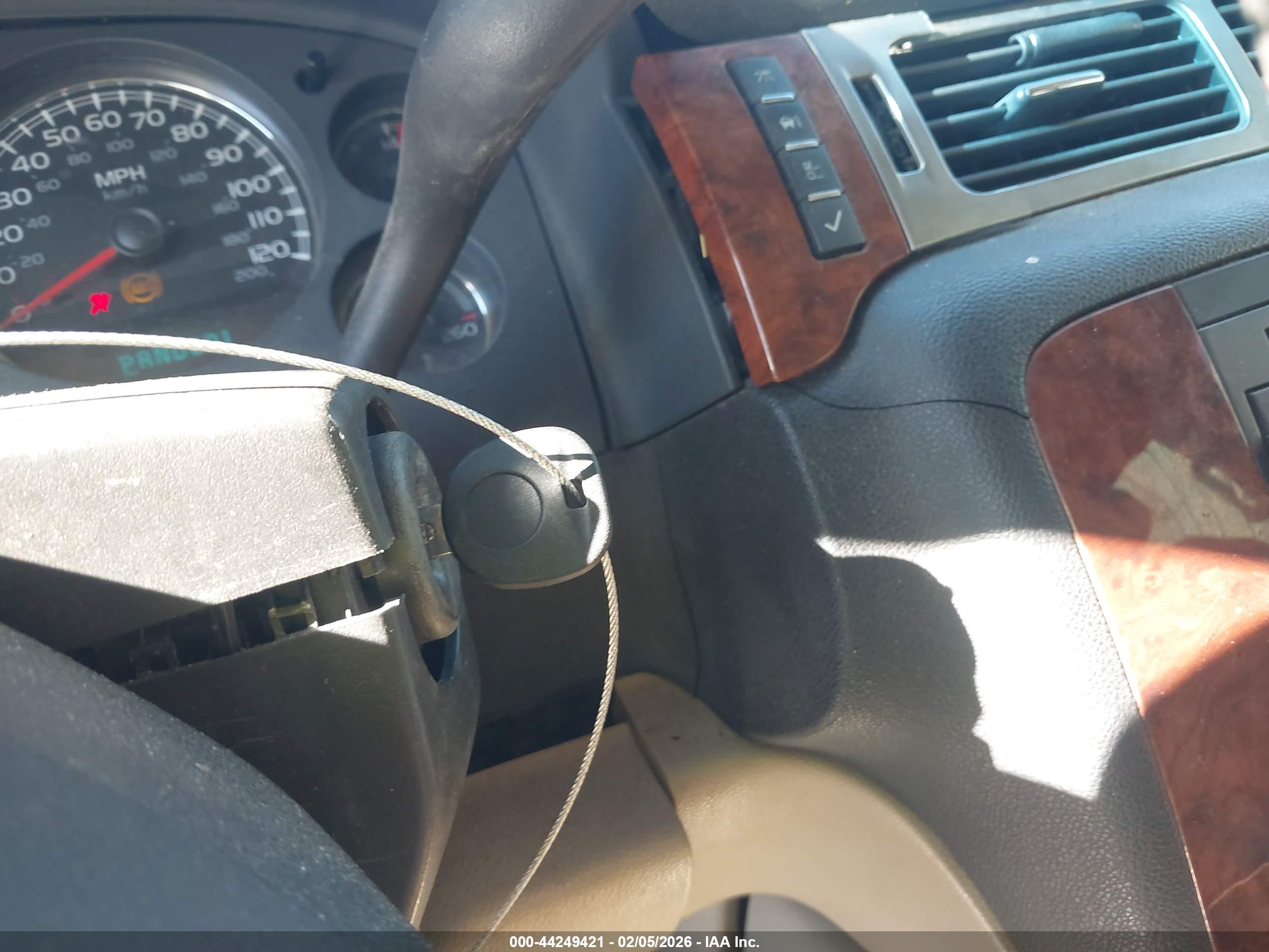 CHEVROLET TAHOE image 11
