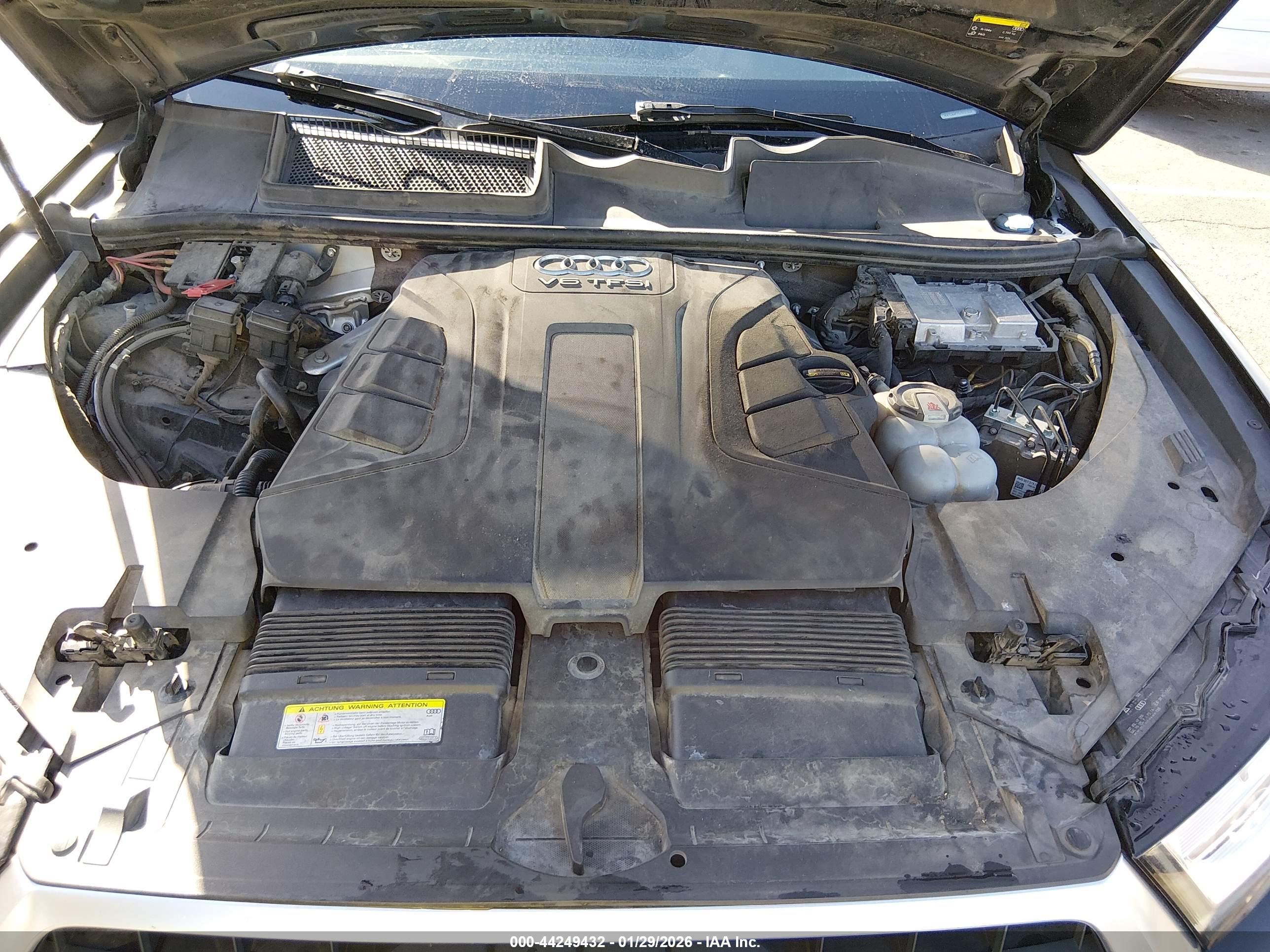 AUDI Q7 image 10