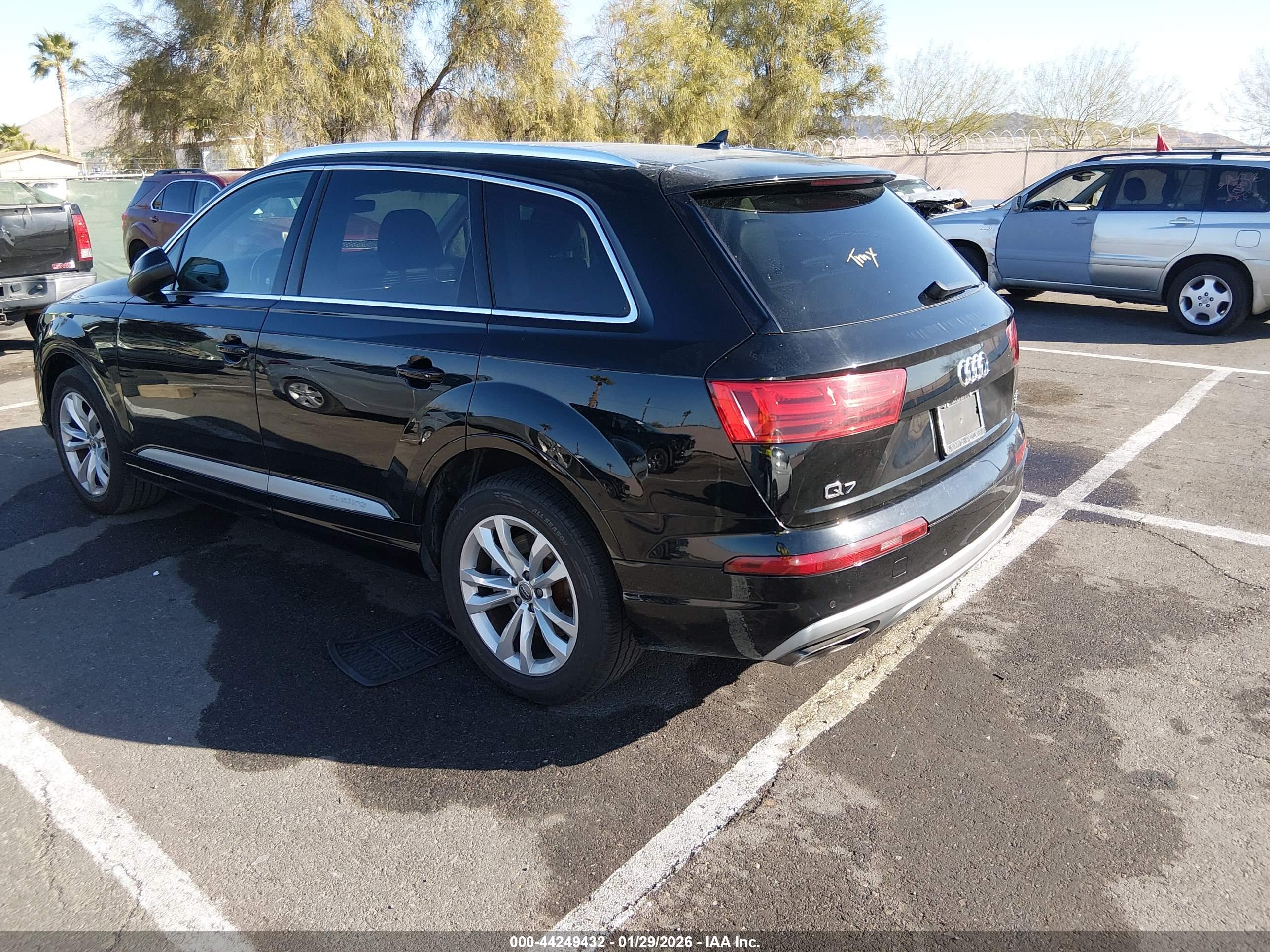 AUDI Q7 image 3
