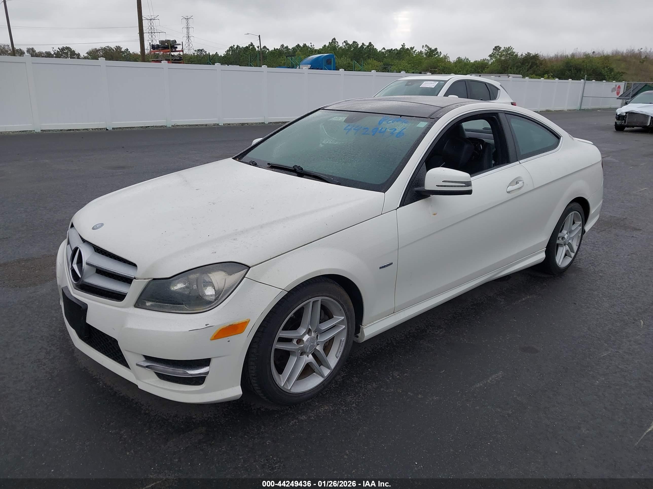 MERCEDES-BENZ C image 2