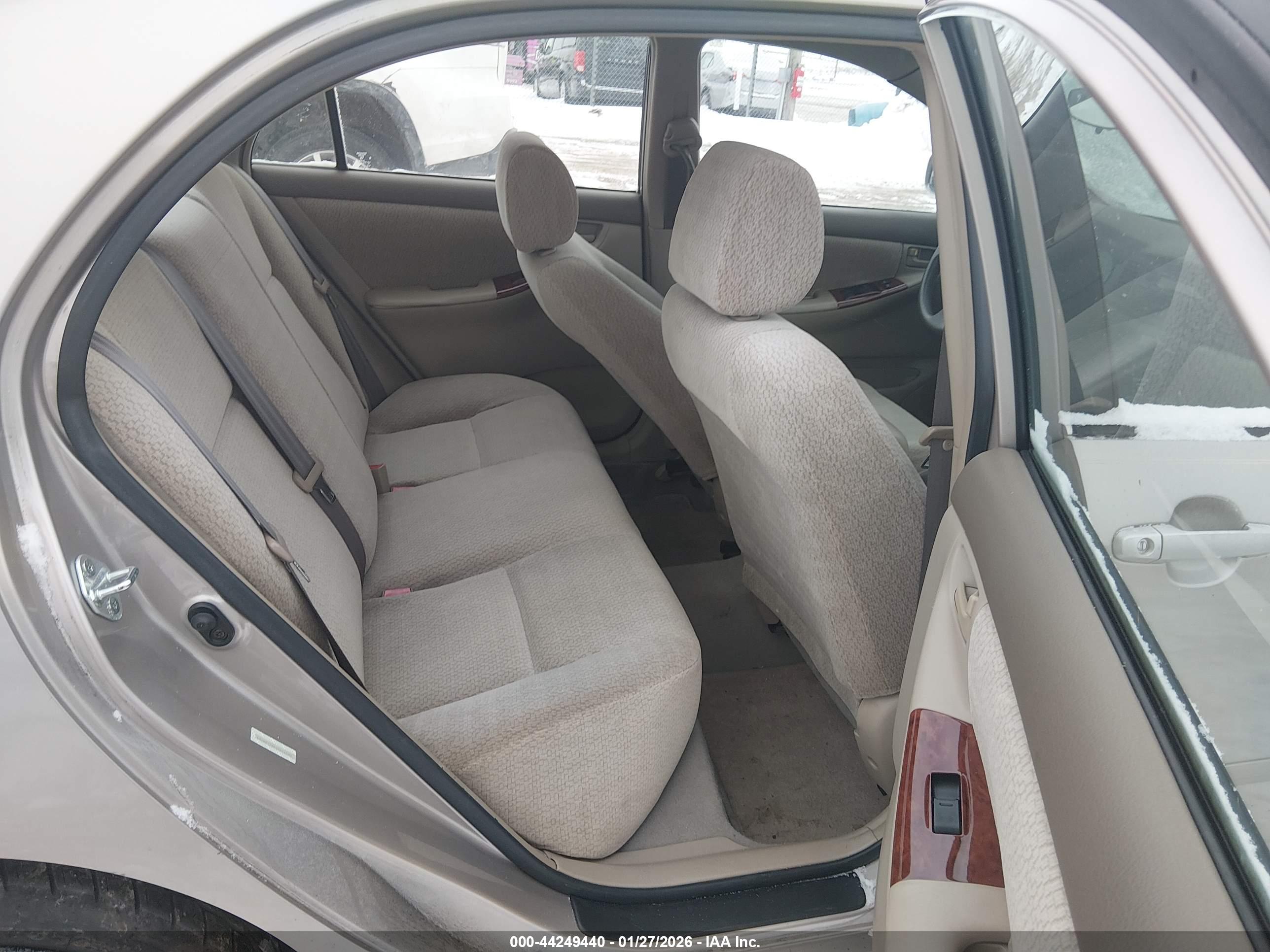 TOYOTA COROLLA image 8