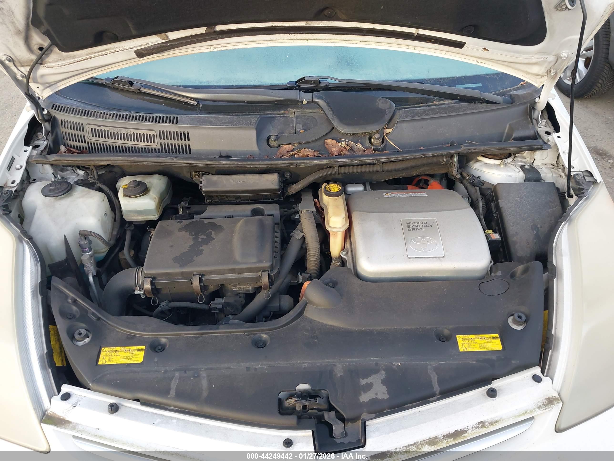 TOYOTA PRIUS image 10
