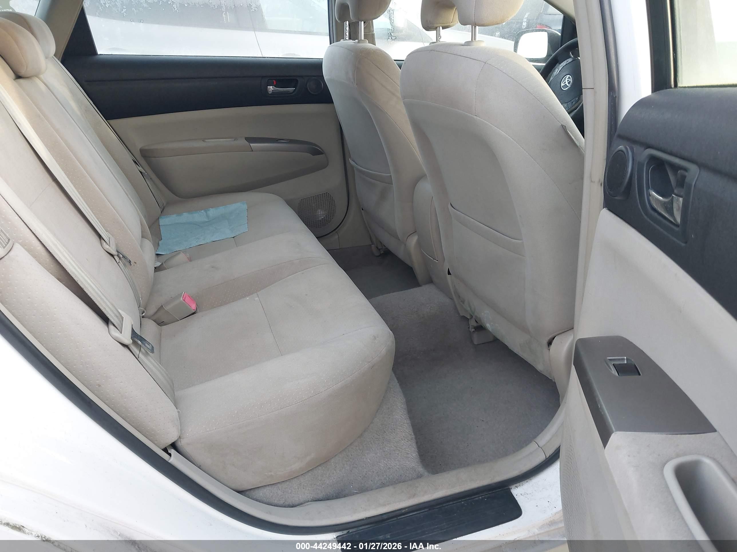 TOYOTA PRIUS image 8