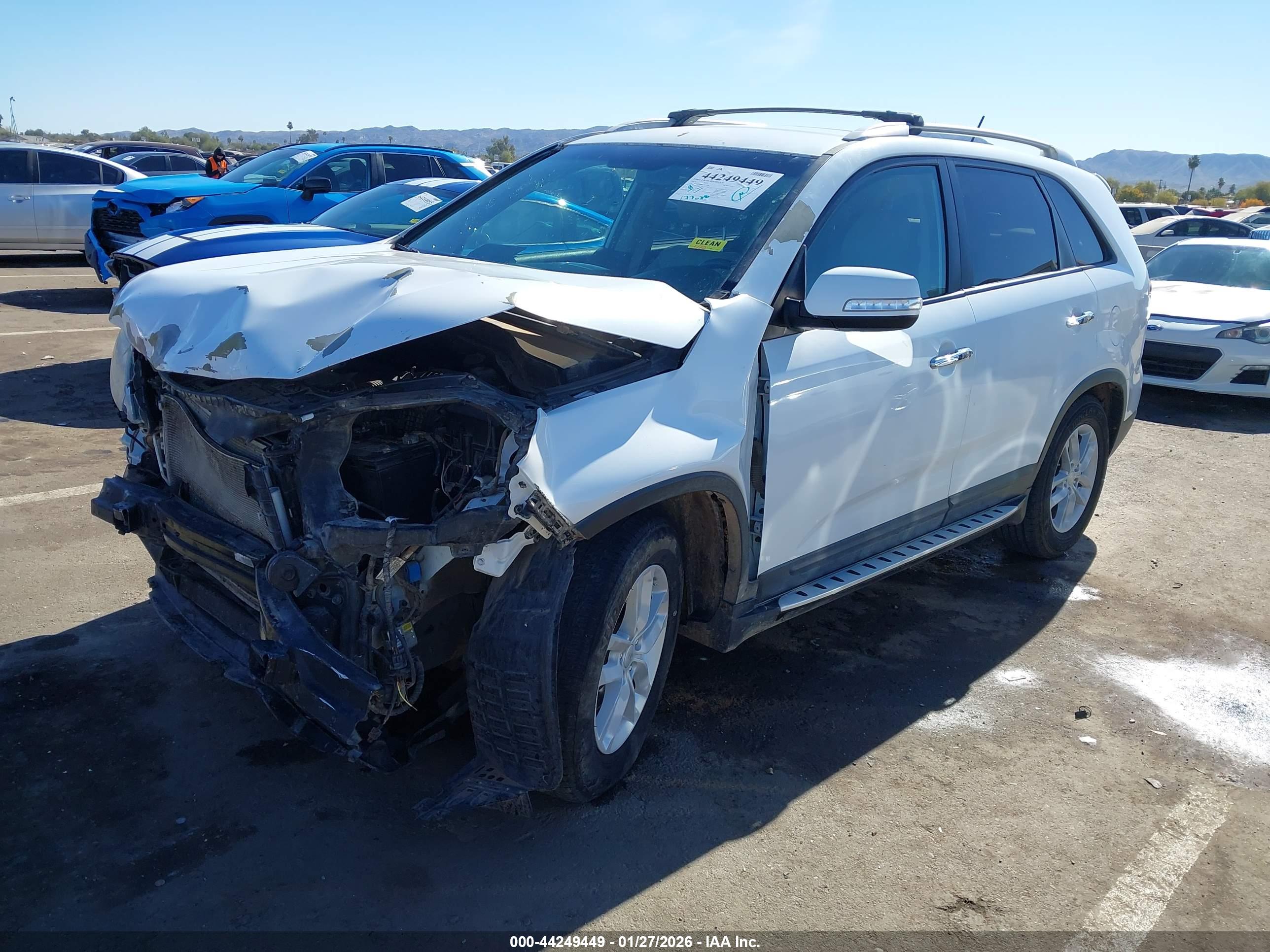 KIA SORENTO image 2