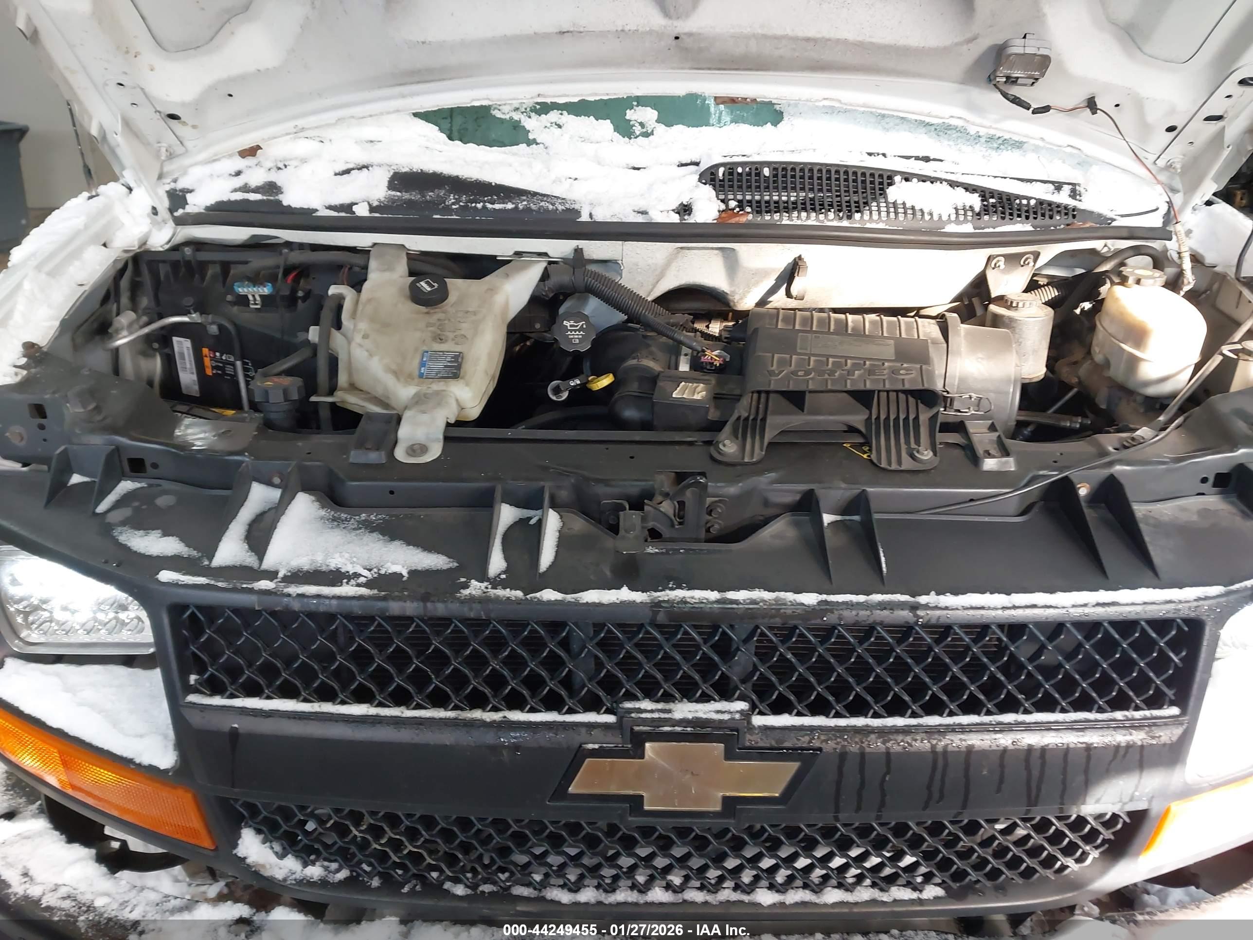 CHEVROLET EXPRESS image 10
