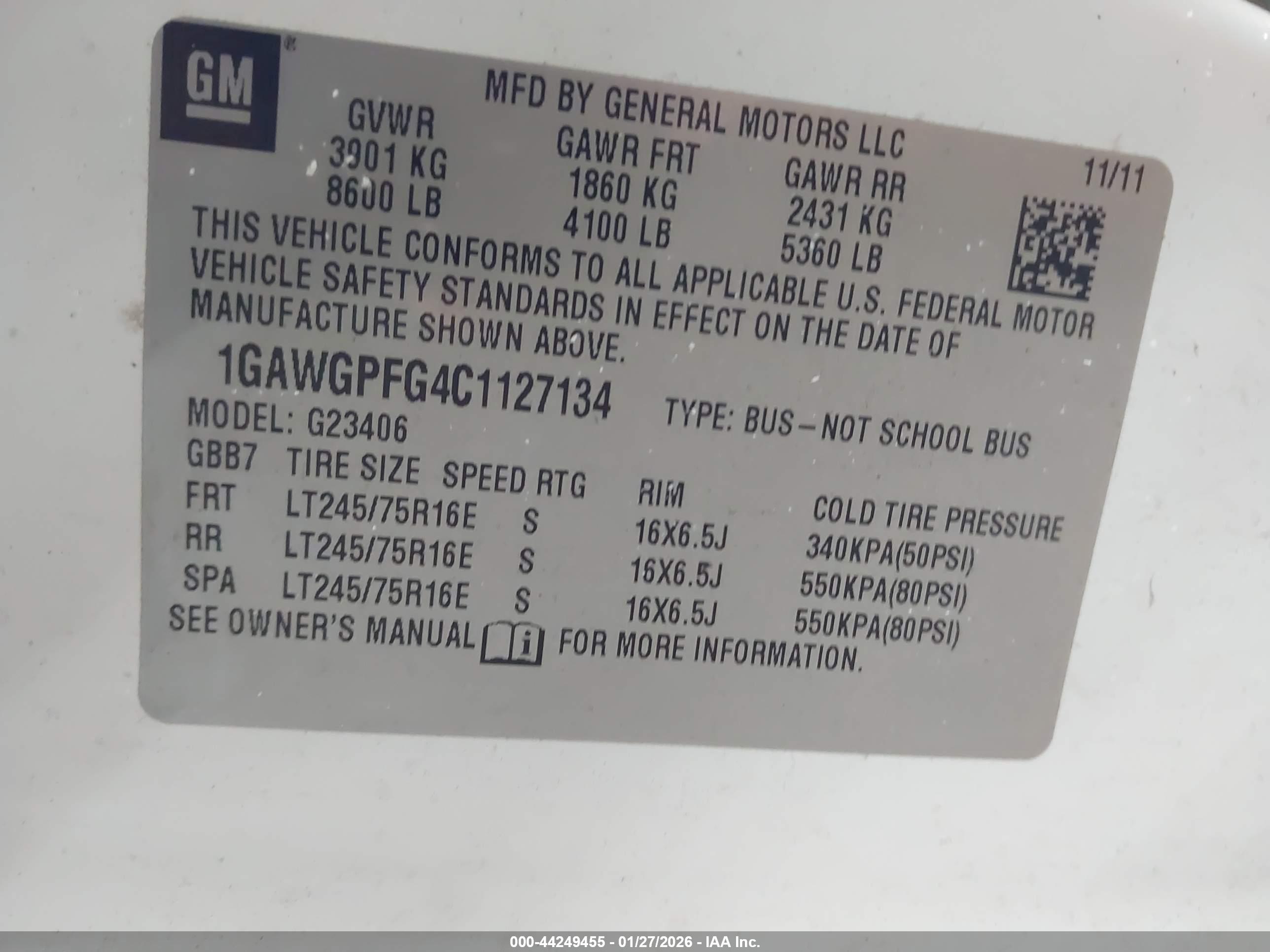 CHEVROLET EXPRESS image 9