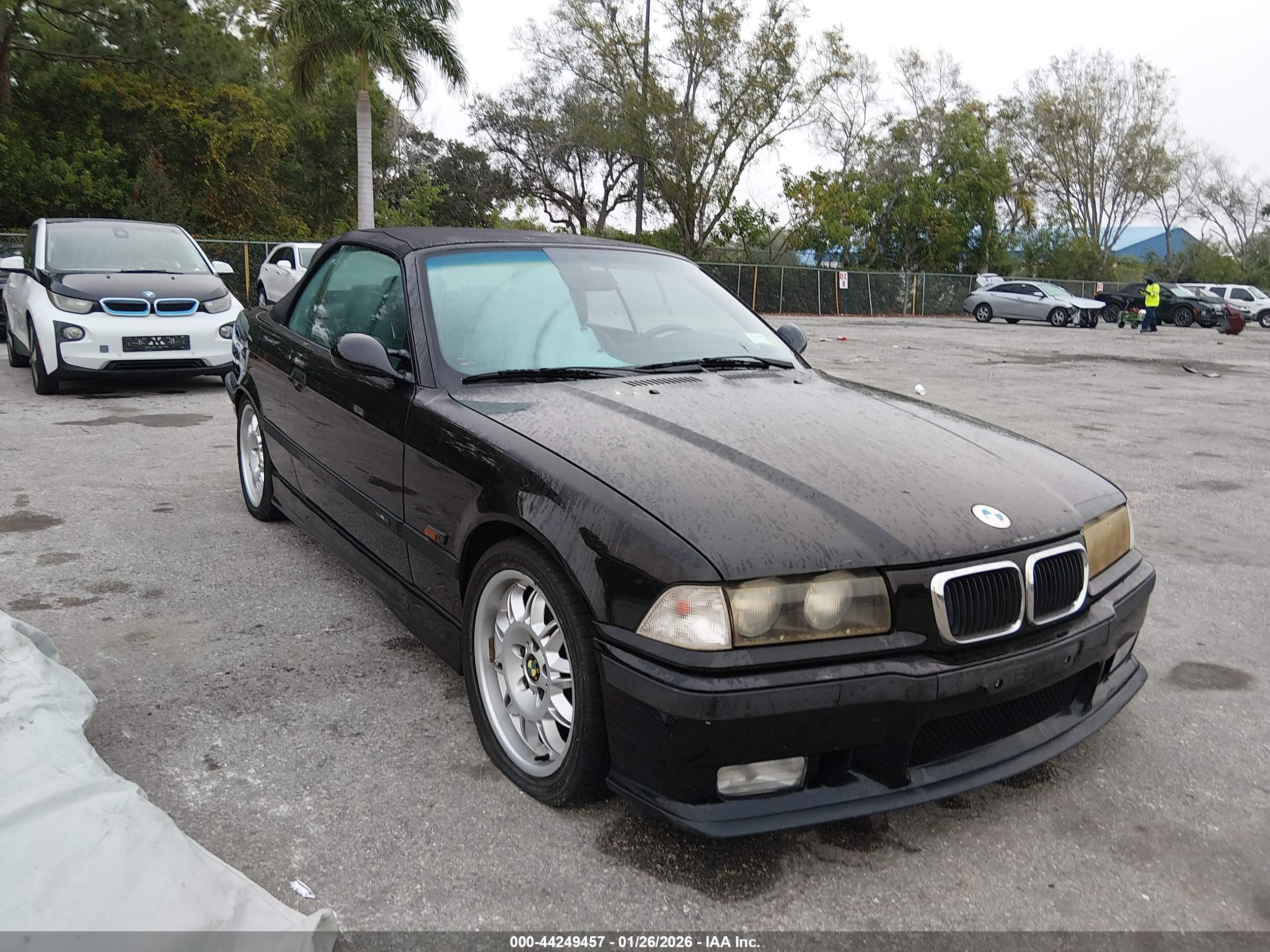 BMW 325 image 6
